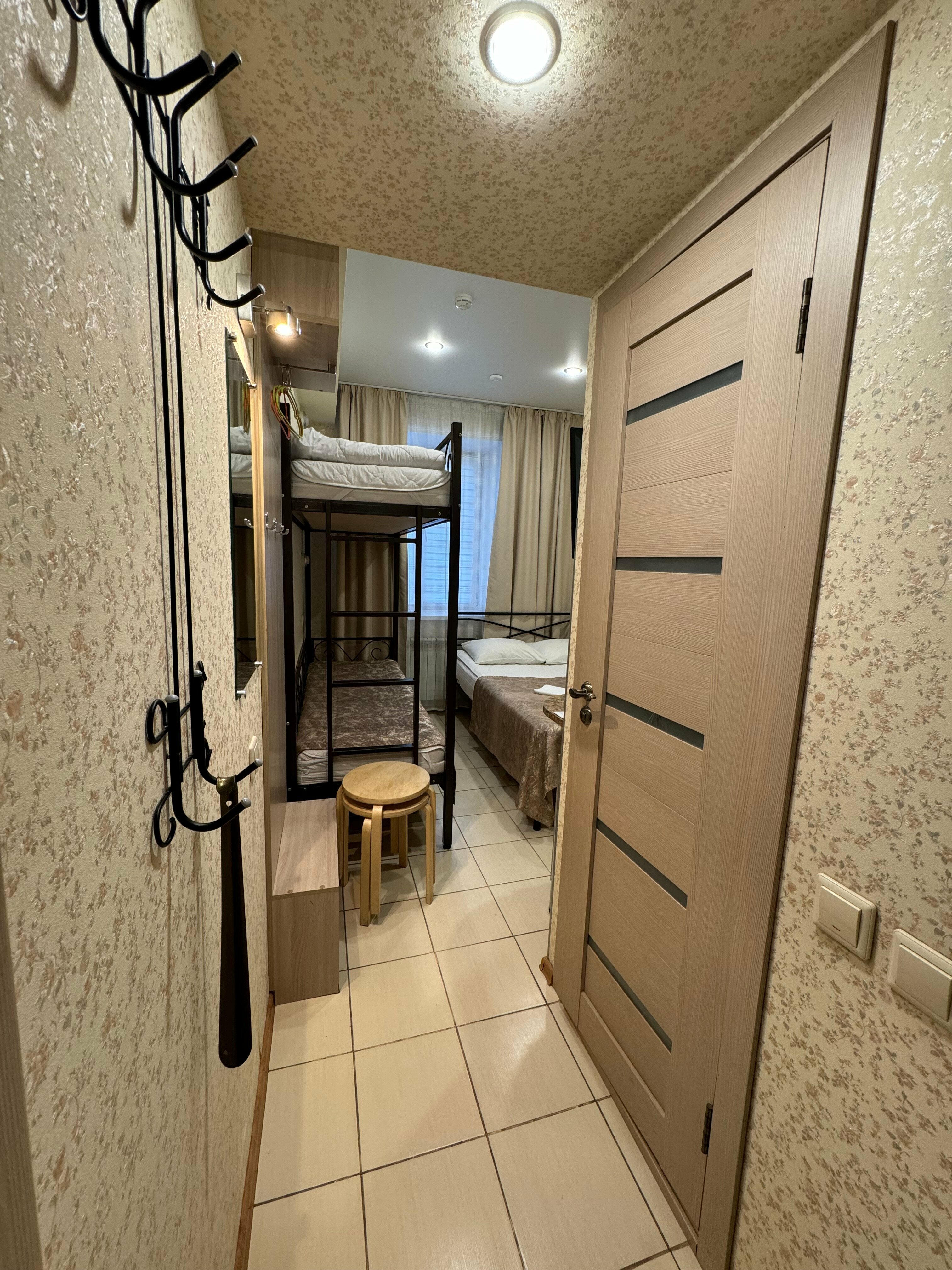 Cемейный номер с собственной ванной комнатой