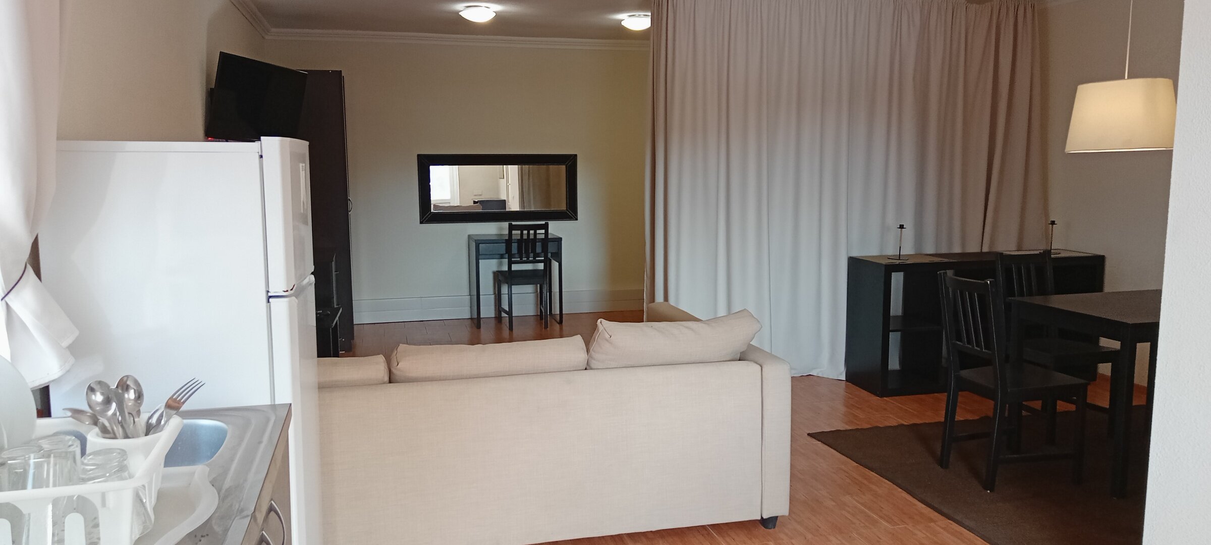 Номер-студия с диваном-кроватью