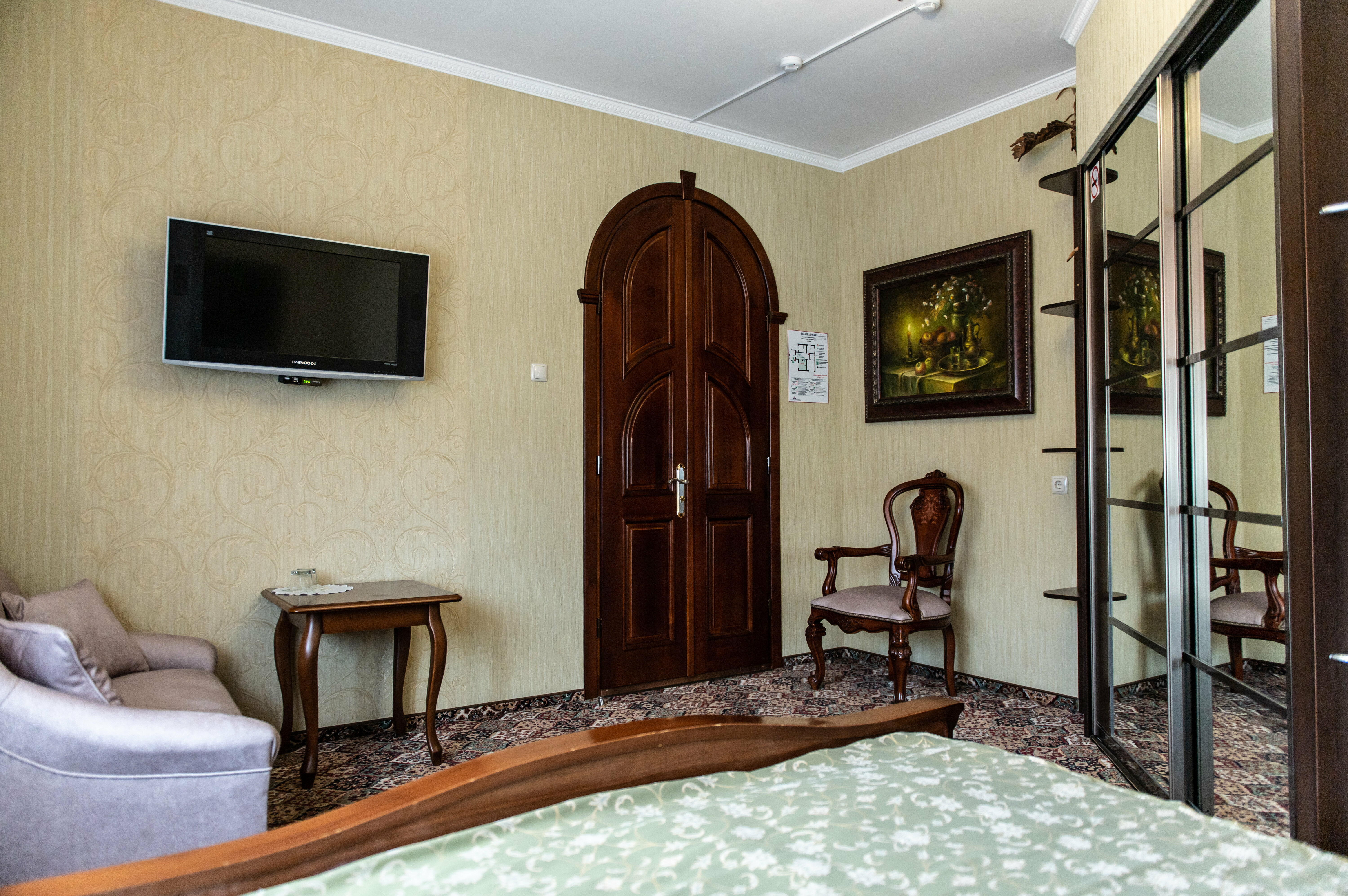 Улучшенные двухместные апартаменты с 1 большой кроватью или 2 раздельными