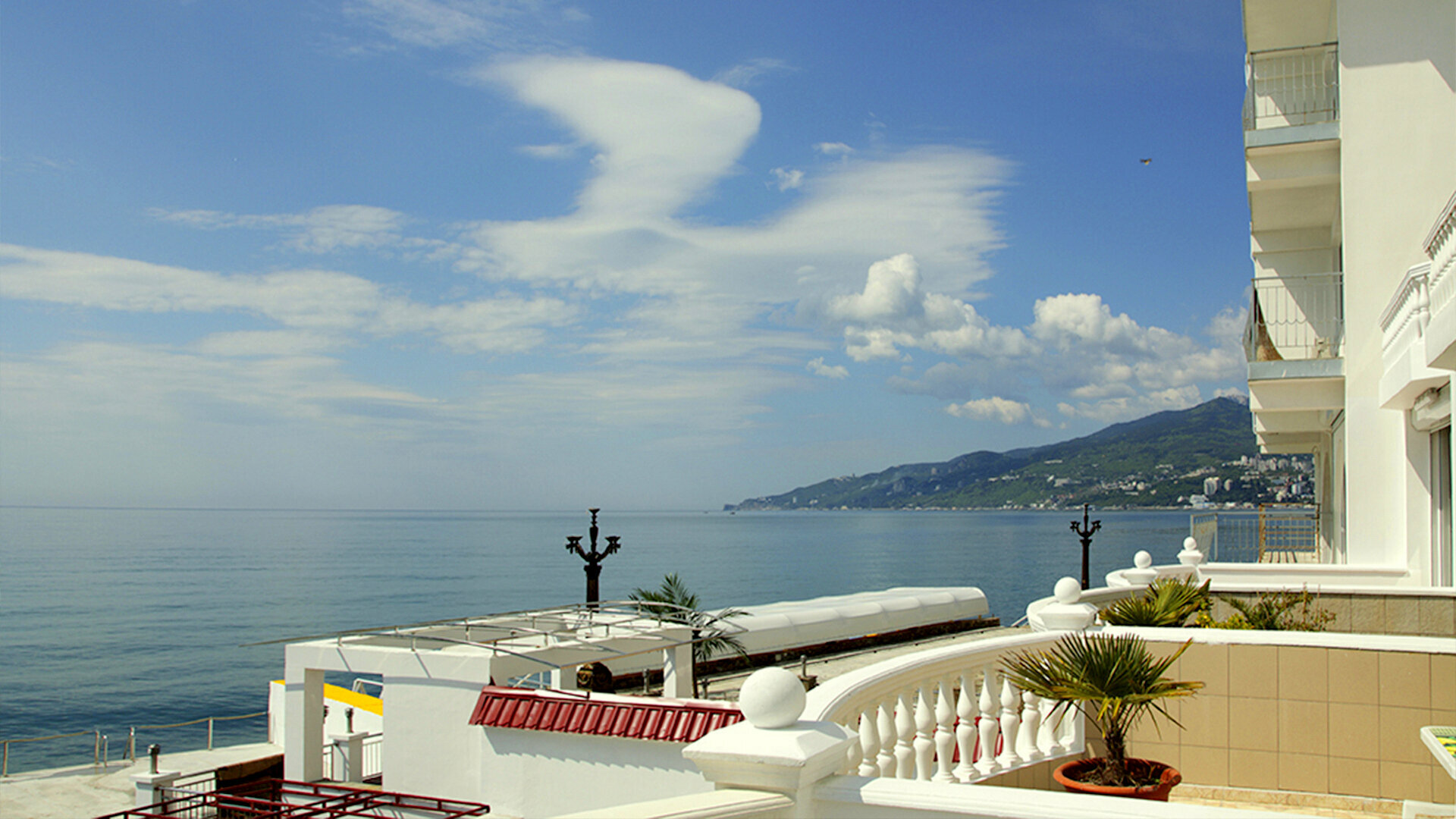 Апартаменты с видом на море