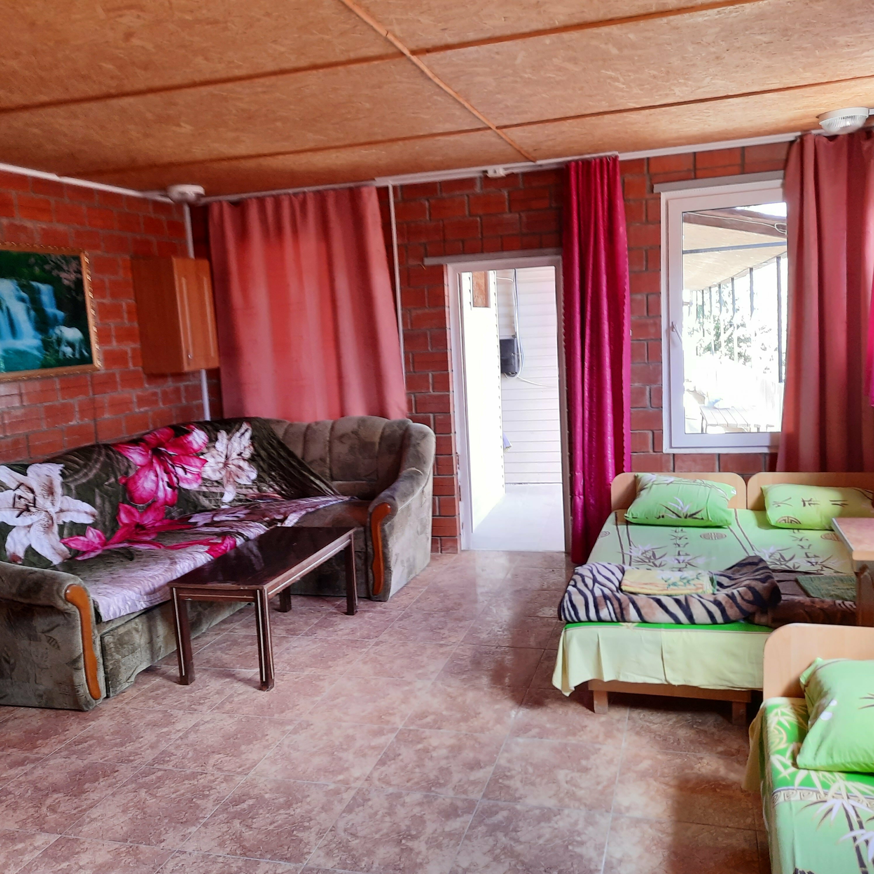 Улучшенный четырехместный номер