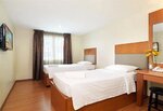 Улучшенный двухместный номер с 2 односпальными кроватями в Fenix Inn