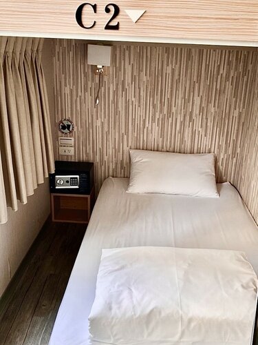 Стандартное общее спальное помещение, общий смешанный номер в Old Door Hostel & Bar