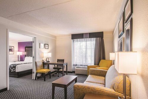 Люкс, 1 двуспальная кровать «Кинг-сайз», для некурящих, вид (Water View) в La Quinta Inn & Suites by Wyndham Orem University Pwy/Provo