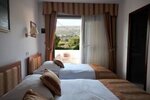 Стандартный трехместный номер, балкон в Hotel Trogirski Dvori
