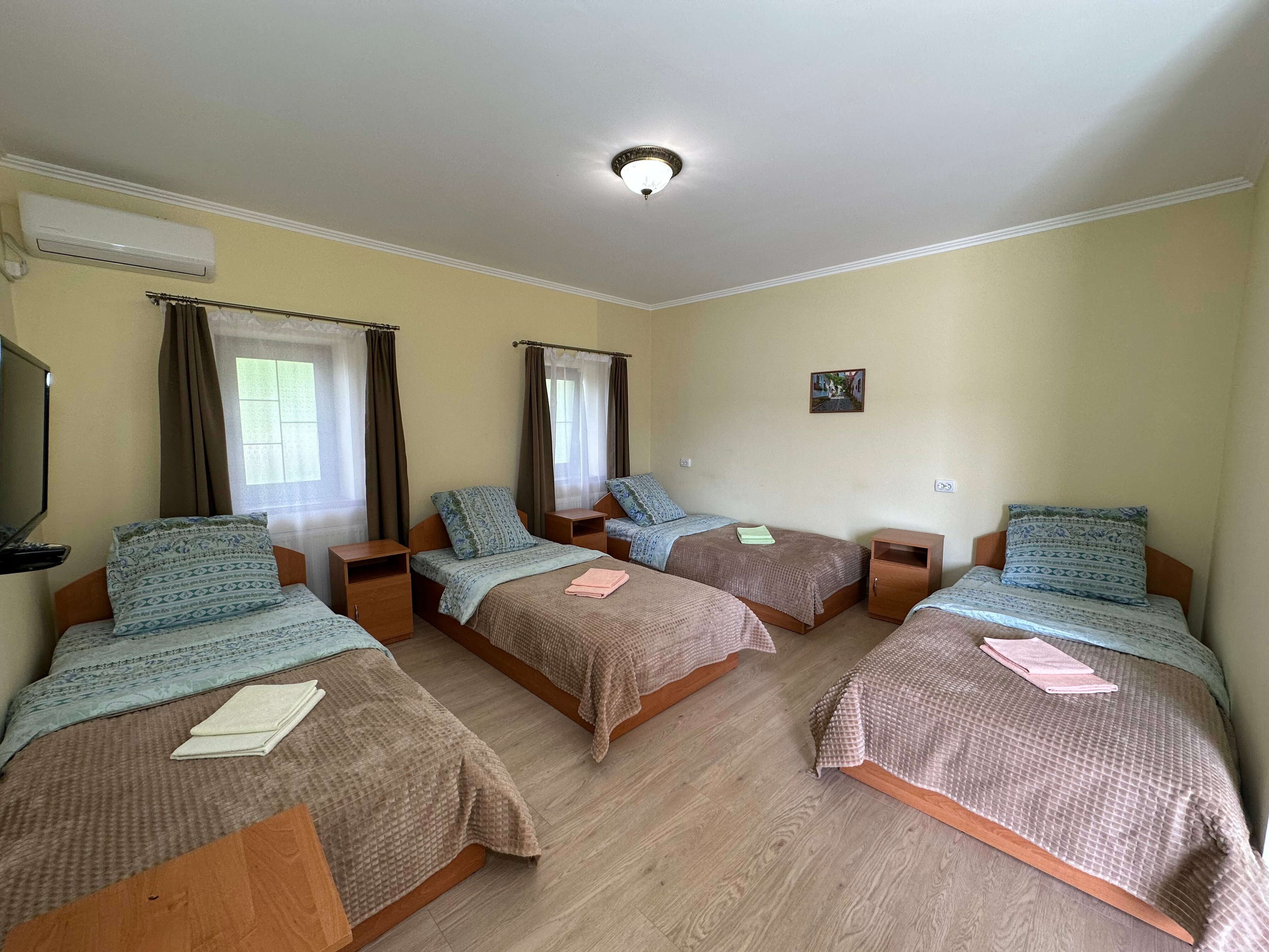 Четырехместный