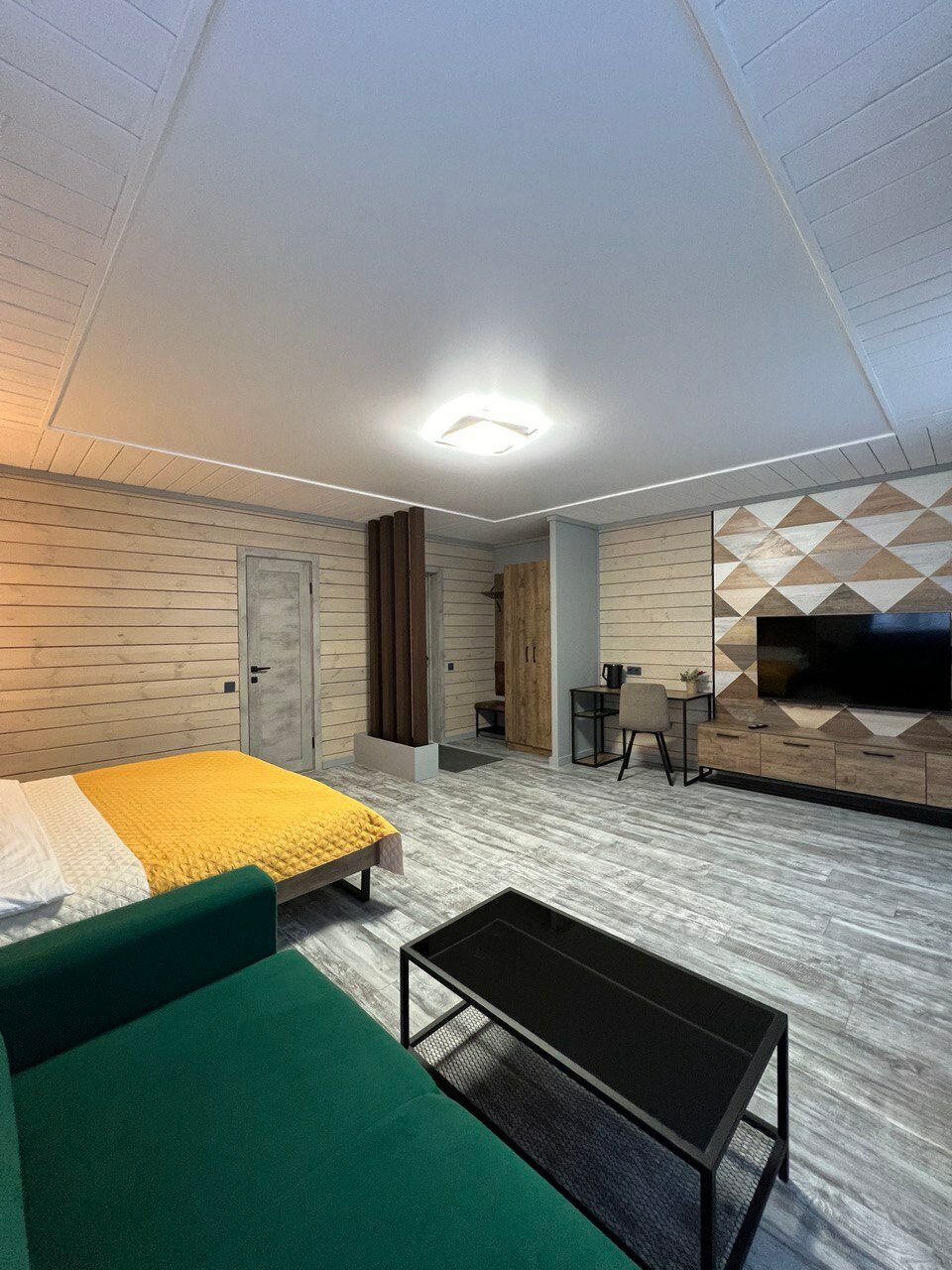 Улучшенный четырехместный номер