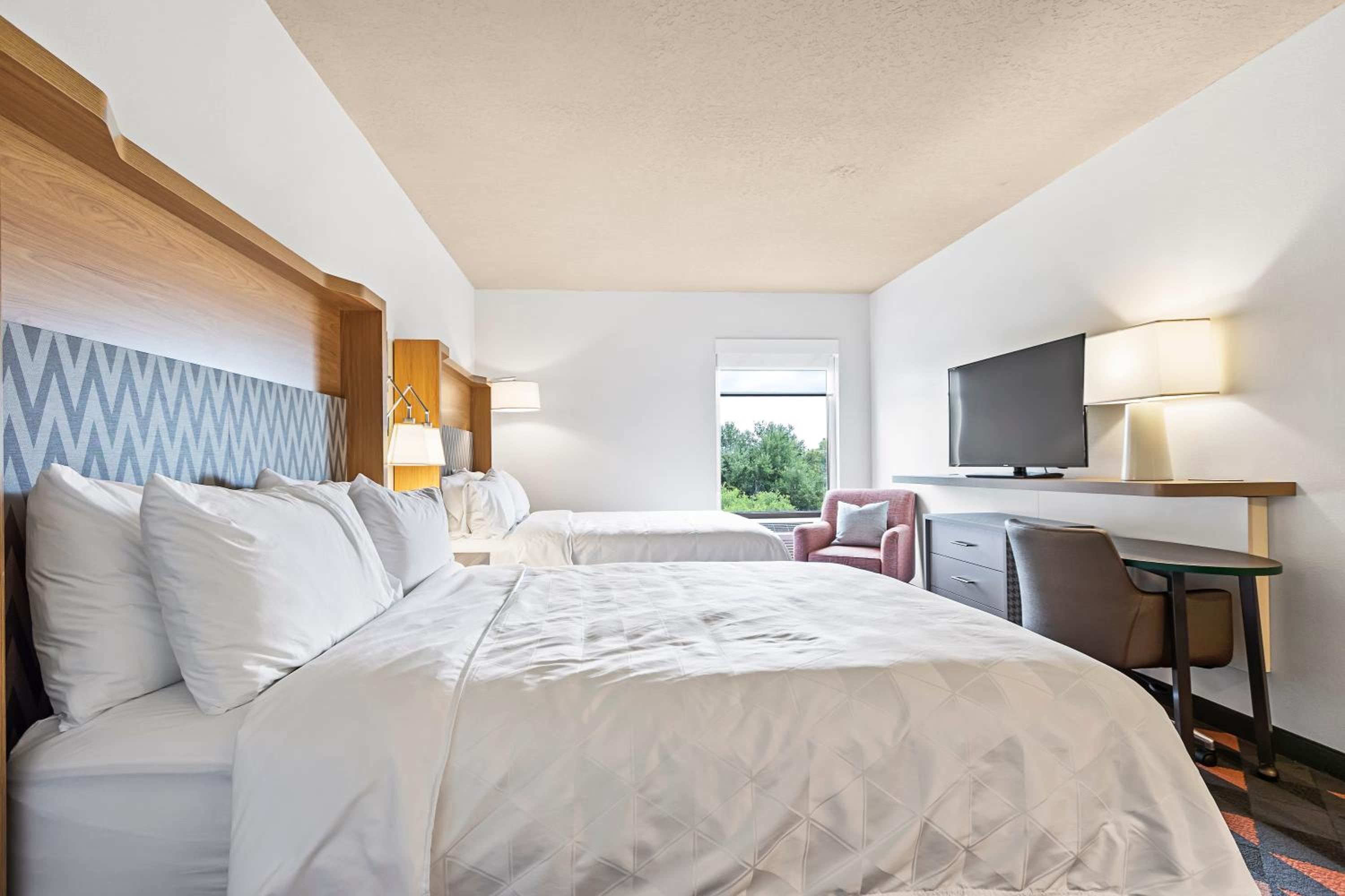 Standard Queen Room with Two Queen Beds