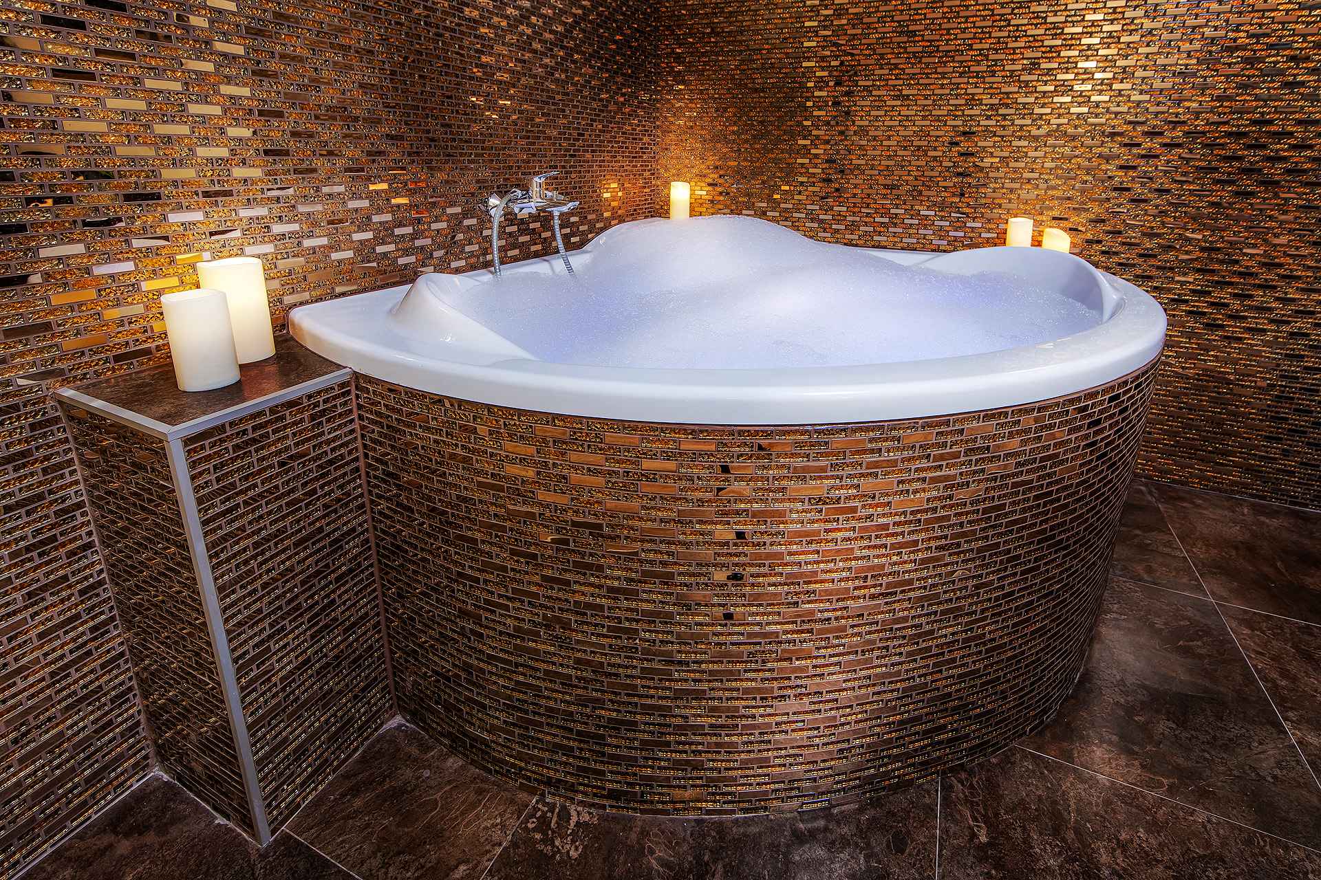 Двухместный номер с 1 кроватью с ванной (только для взрослых)