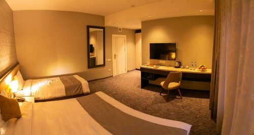 Standard Triple в Parkway Inn Hotel & Spa