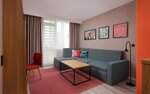 Двухкомнатный Семейный номер с кроватью King size и диваном в Hampton by Hilton Moscow Rogozhsky Val