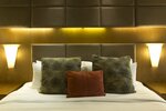 Клубный номер Deluxe в Traders Hotel, Qaryat Al Beri, Abu Dhabi
