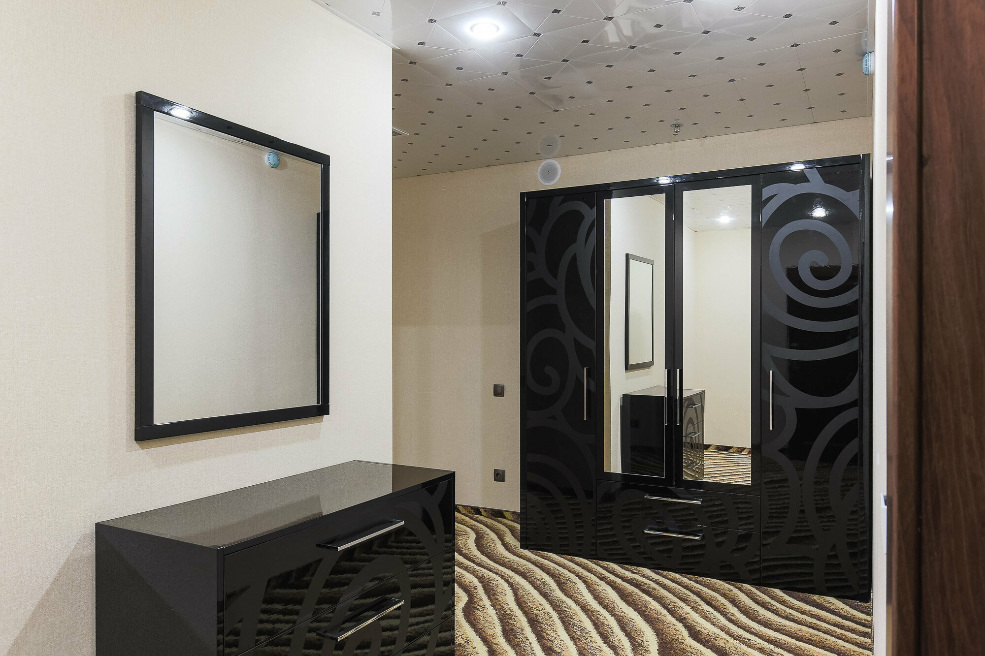 Полулюкс Делюкс