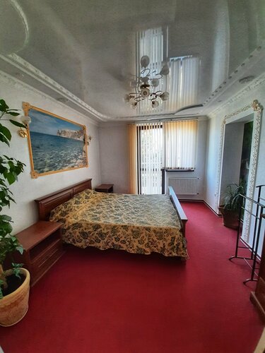 Улучшенный семейный номер в Черноморский