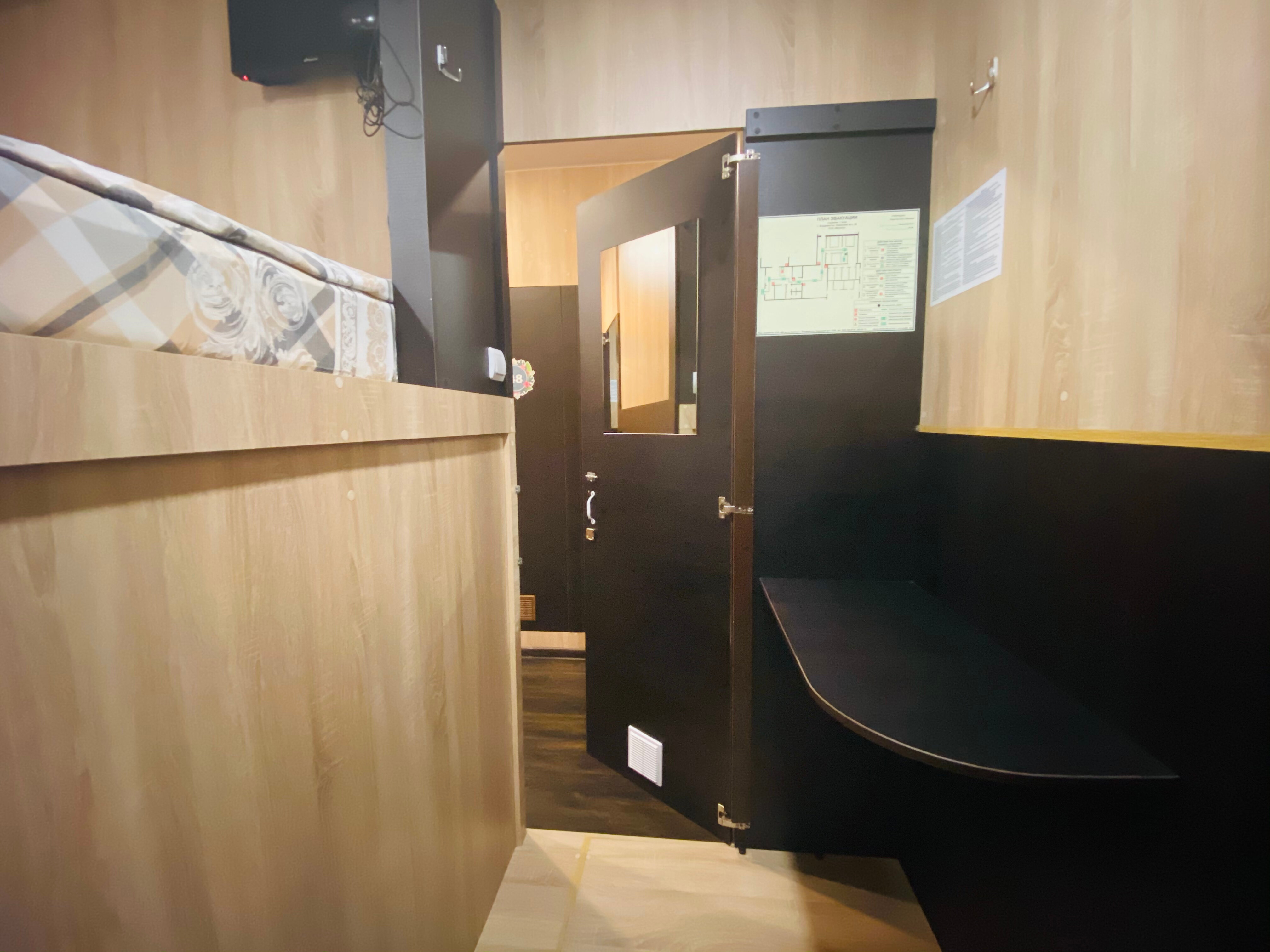 Двухместная ярусная капсула  с двухспальной кроватью 160 см