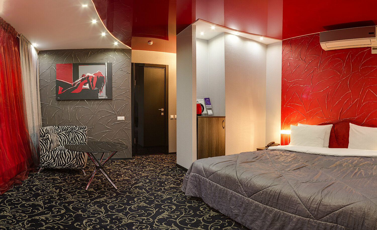 Номер с кроватью размера «king-size»