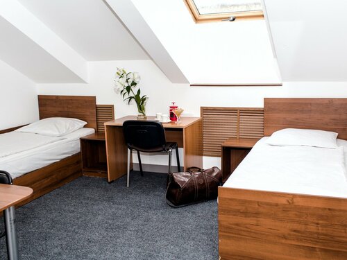 Двухместный номер с 2 отдельными кроватями и душем