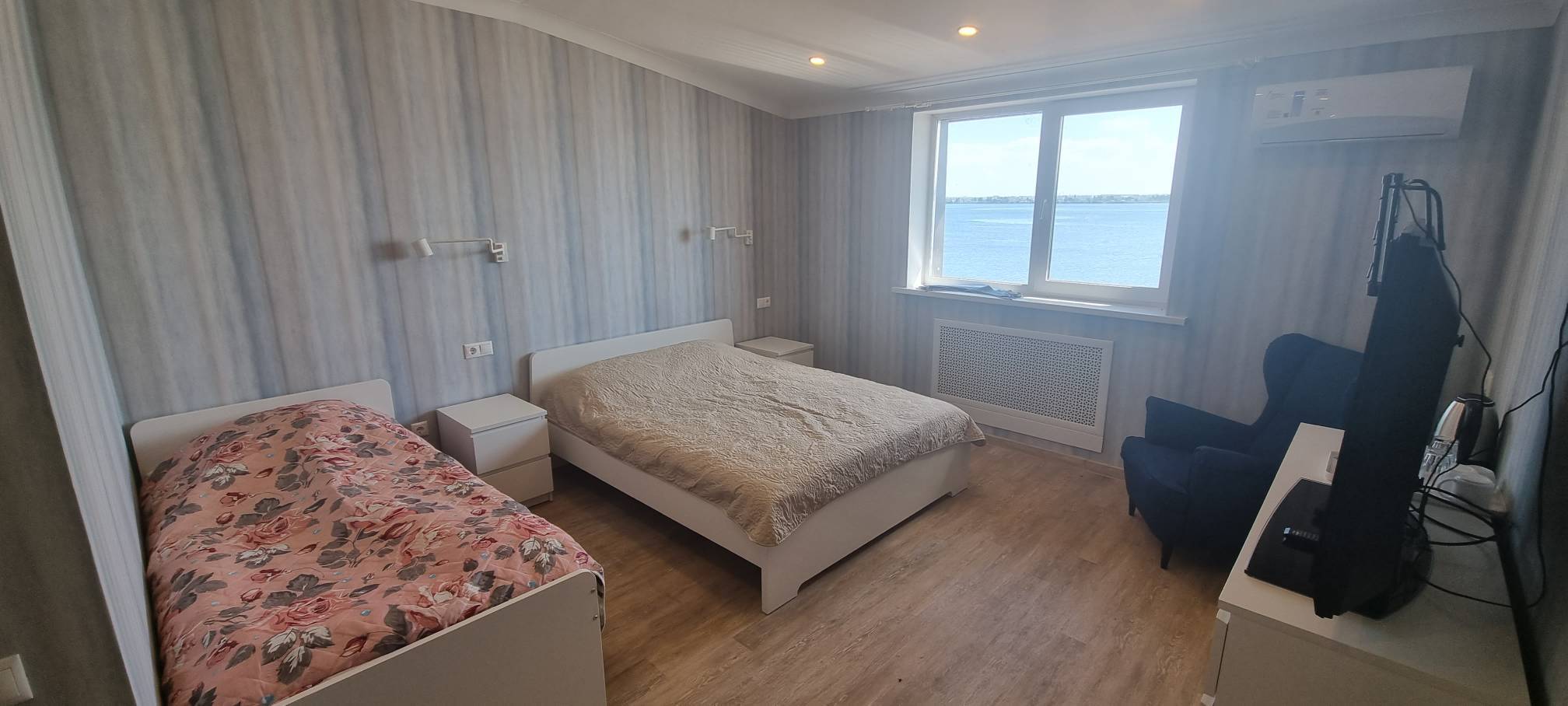 Улучшенный двухместный номер с 1 кроватью или 2 отдельными кроватями, вид на озеро