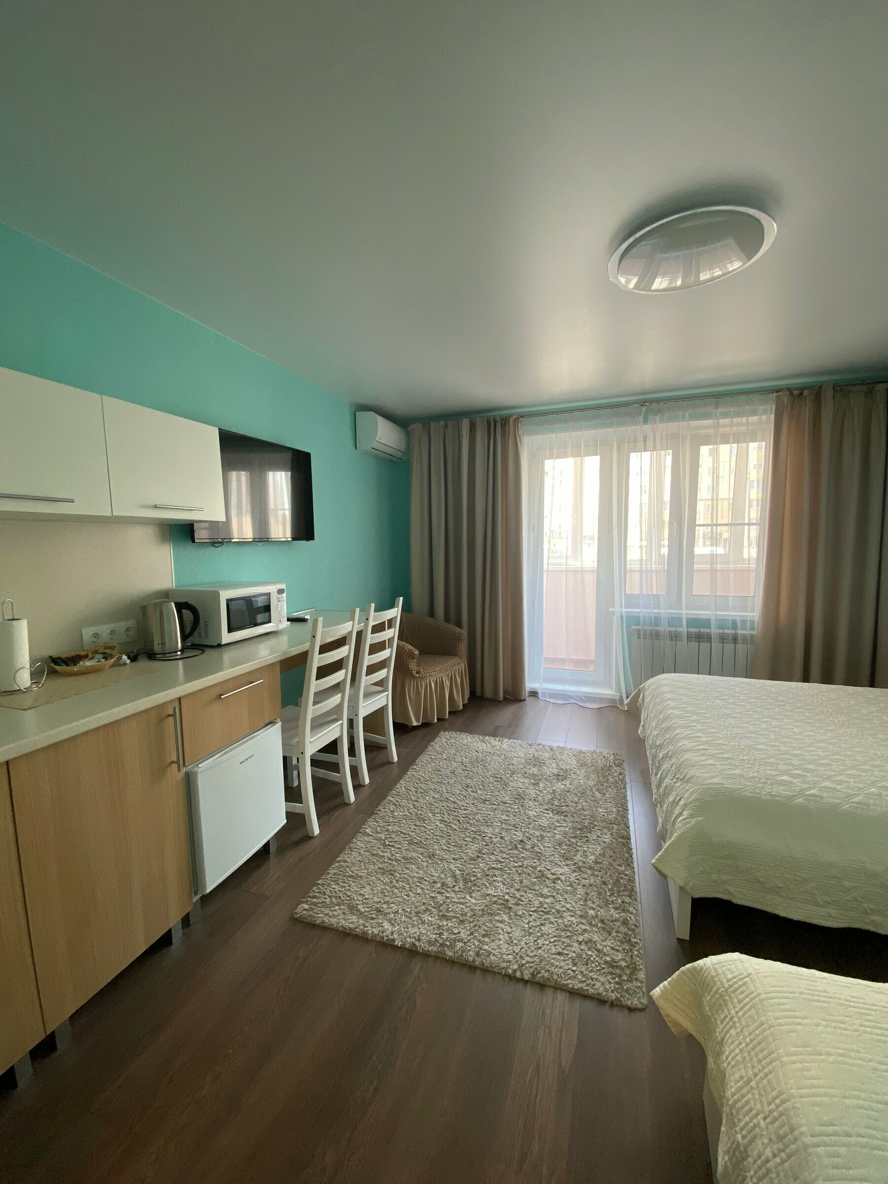 Трехместный номер с балконом