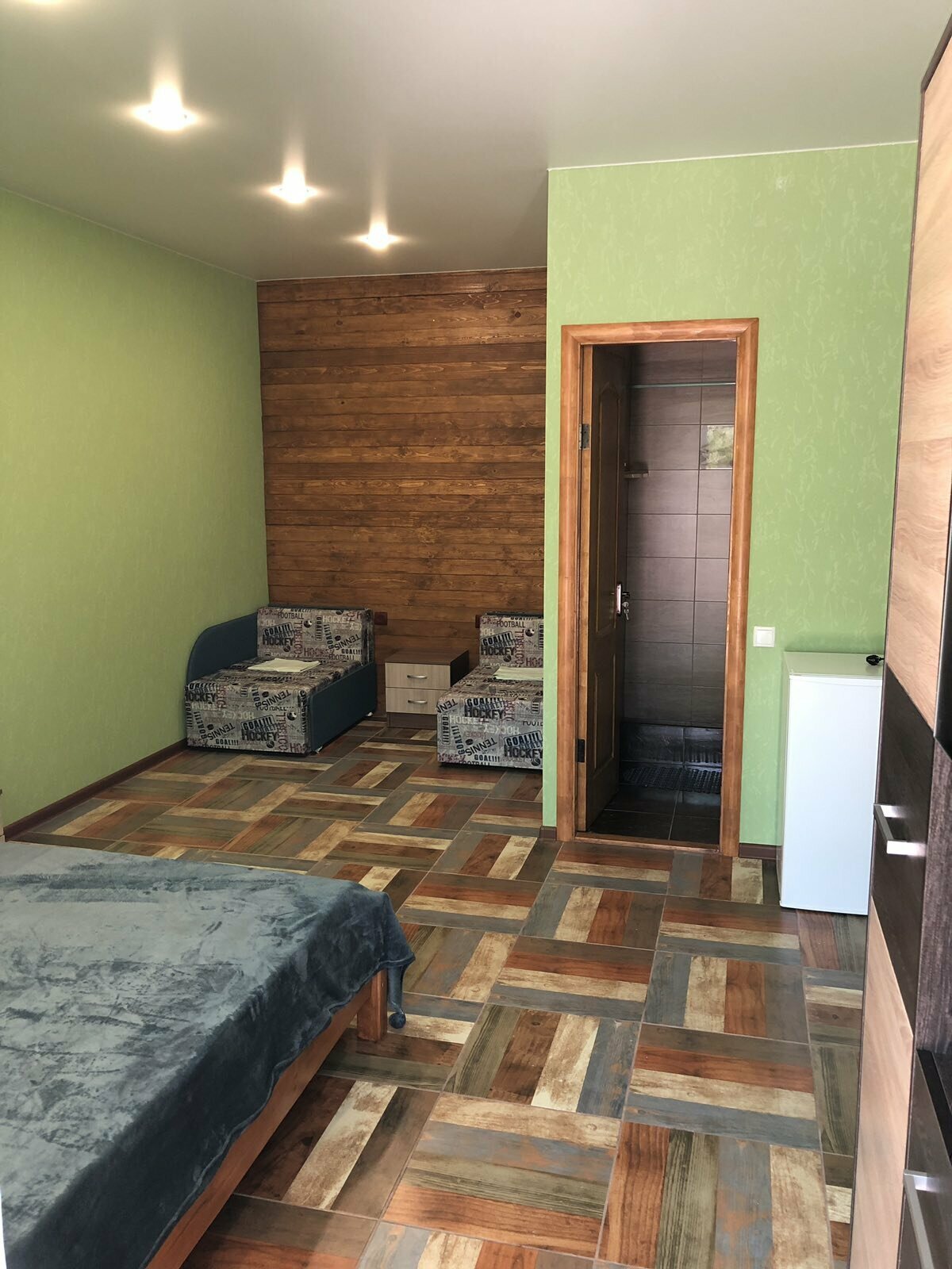 Улучшенный четырехместный номер