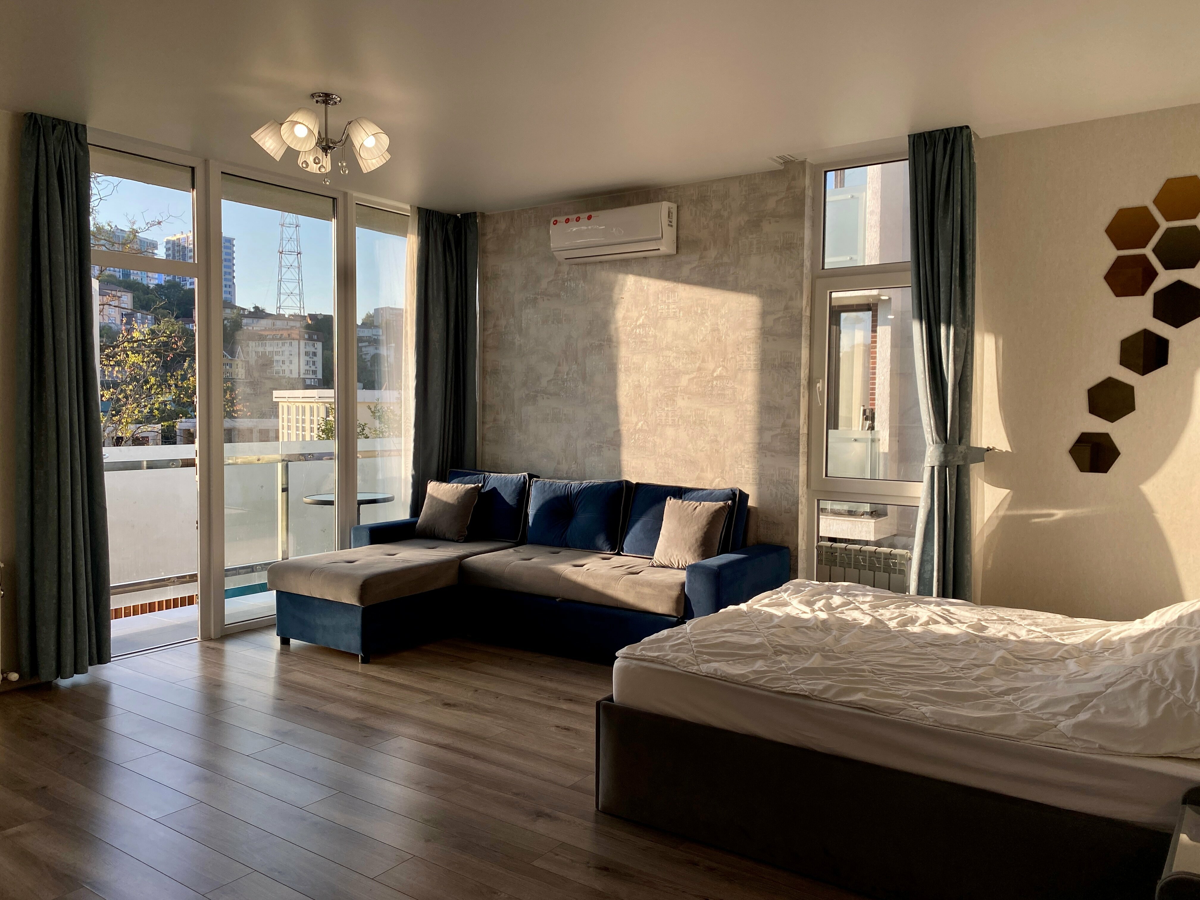 4-х местные апартаменты с балконом в жк c круглогодично подогреваемым бассейном +32 ° "Alicekeys" 9/97