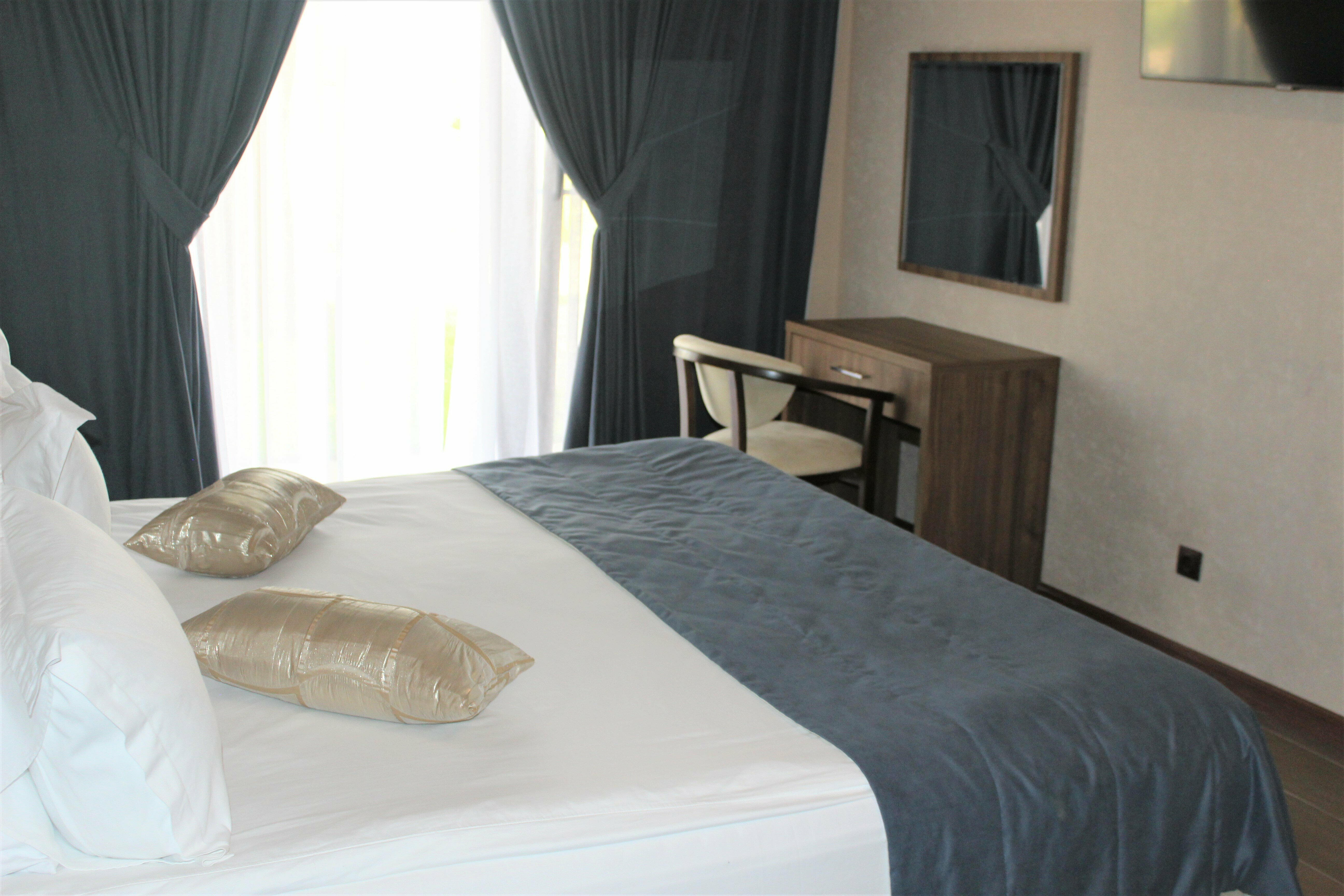 Люкс с кроватью размера «queen-size»