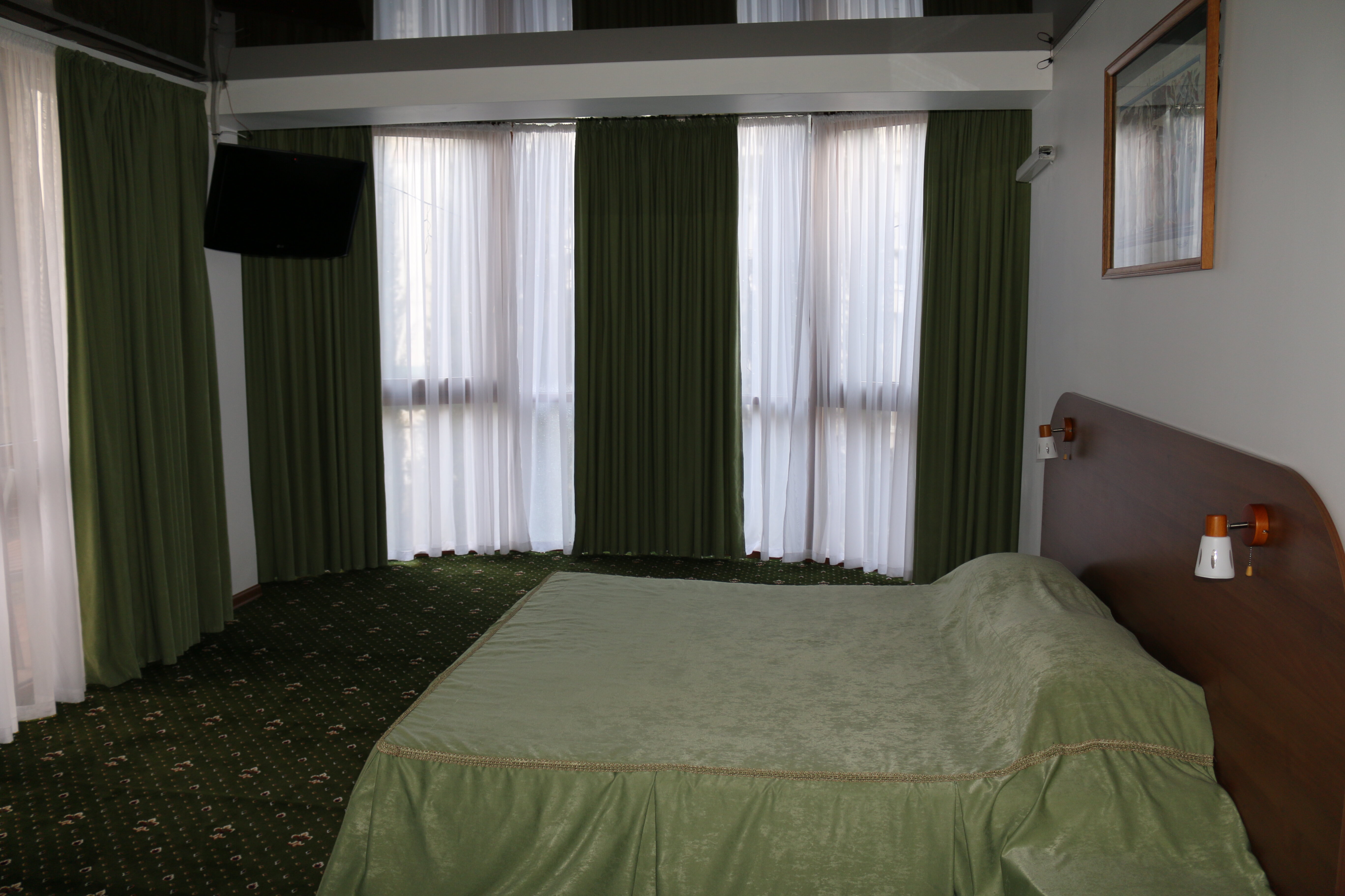 Люкс с кроватью размера «king-size» и балконом