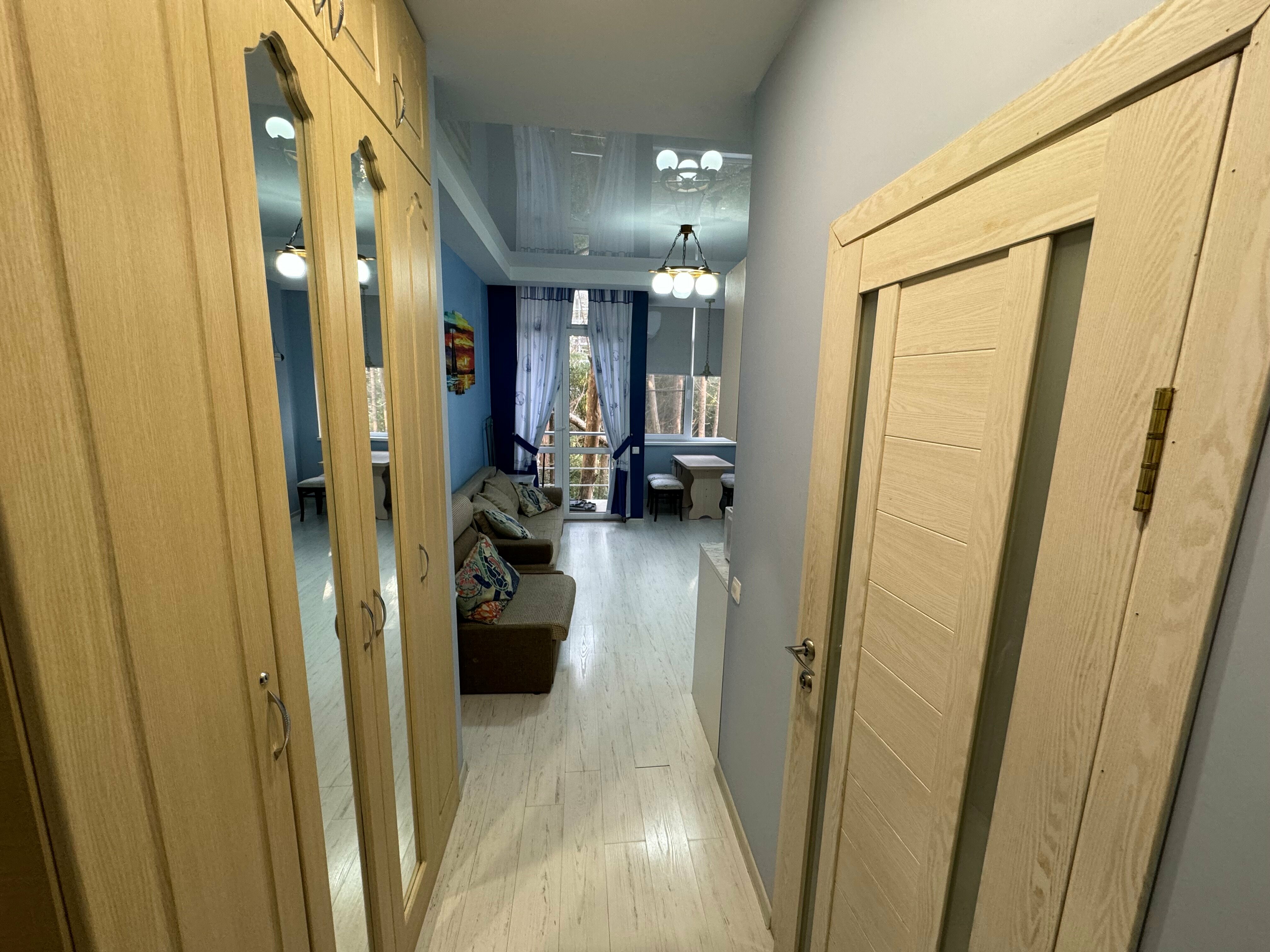 Трехместный номер с балконом