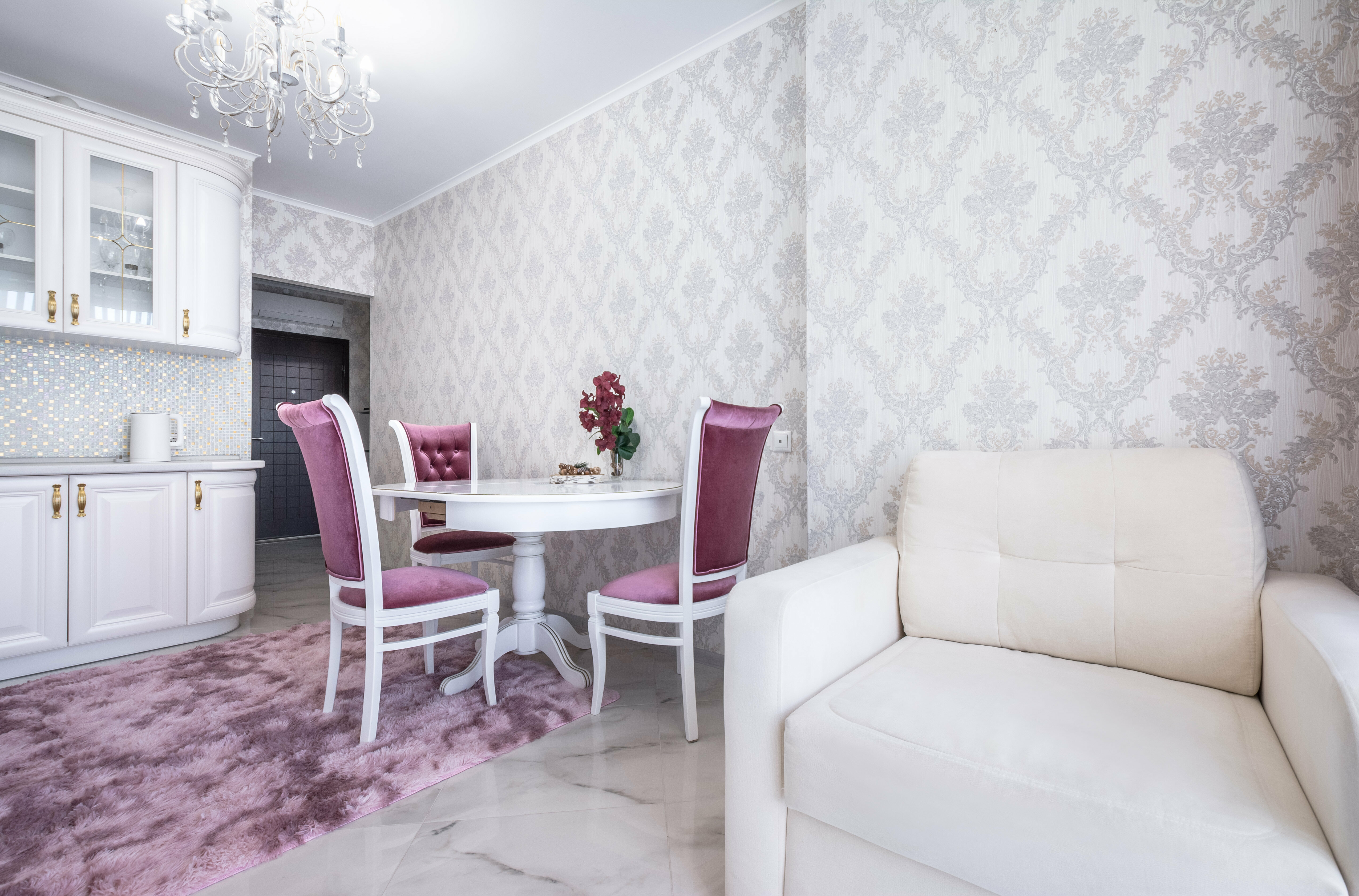 Апартаменты с большой кроватью, Smart TV и уютной кухней (вид на внутренний двор).