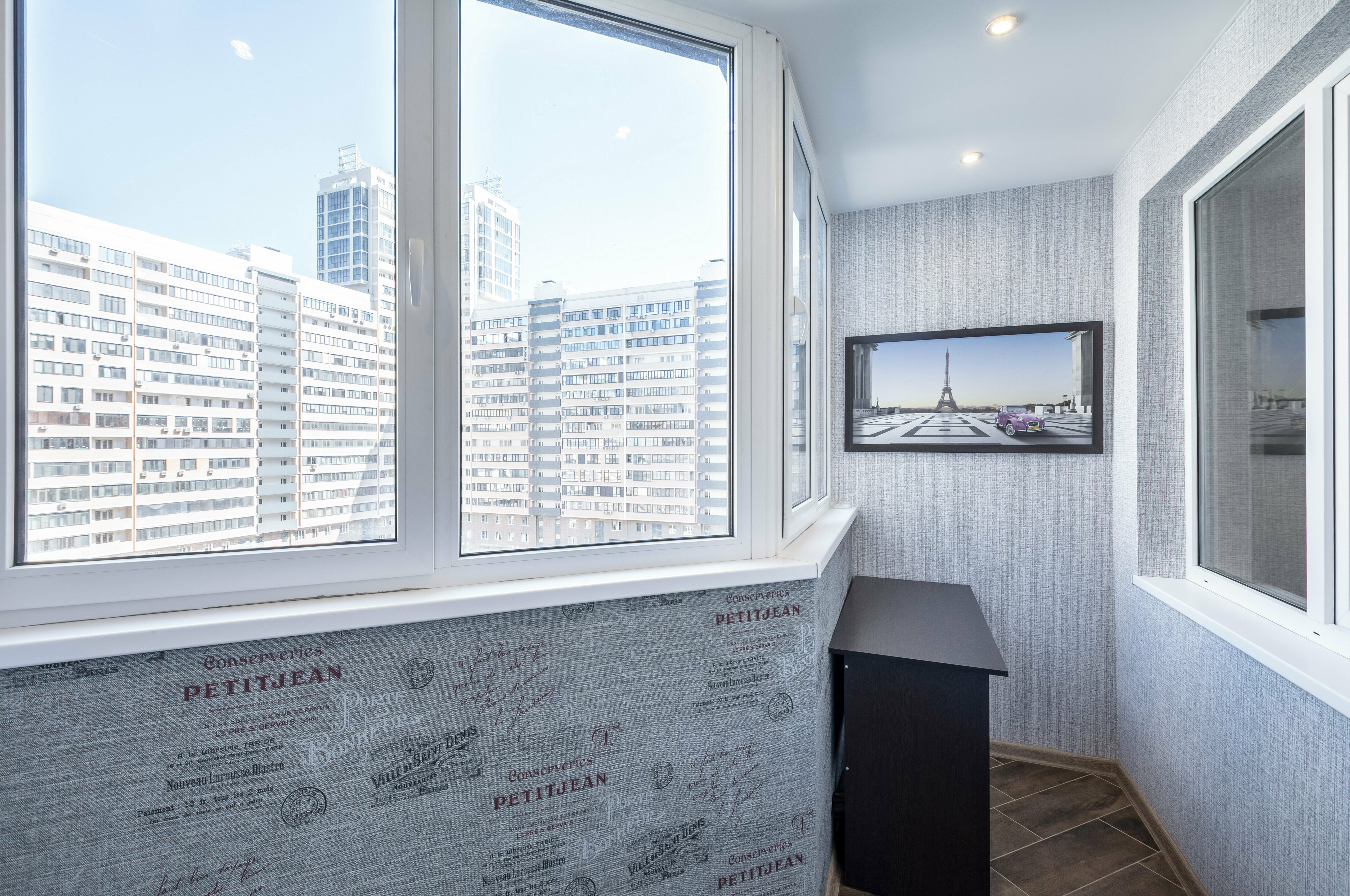 Апартаменты бизнес-класса с кроватью king-size и кухней и балконом (вид на внутренний дворик)