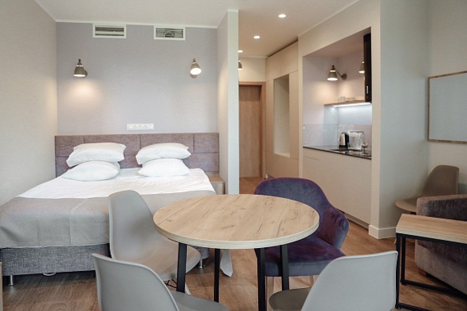 Апартаменты с балконом