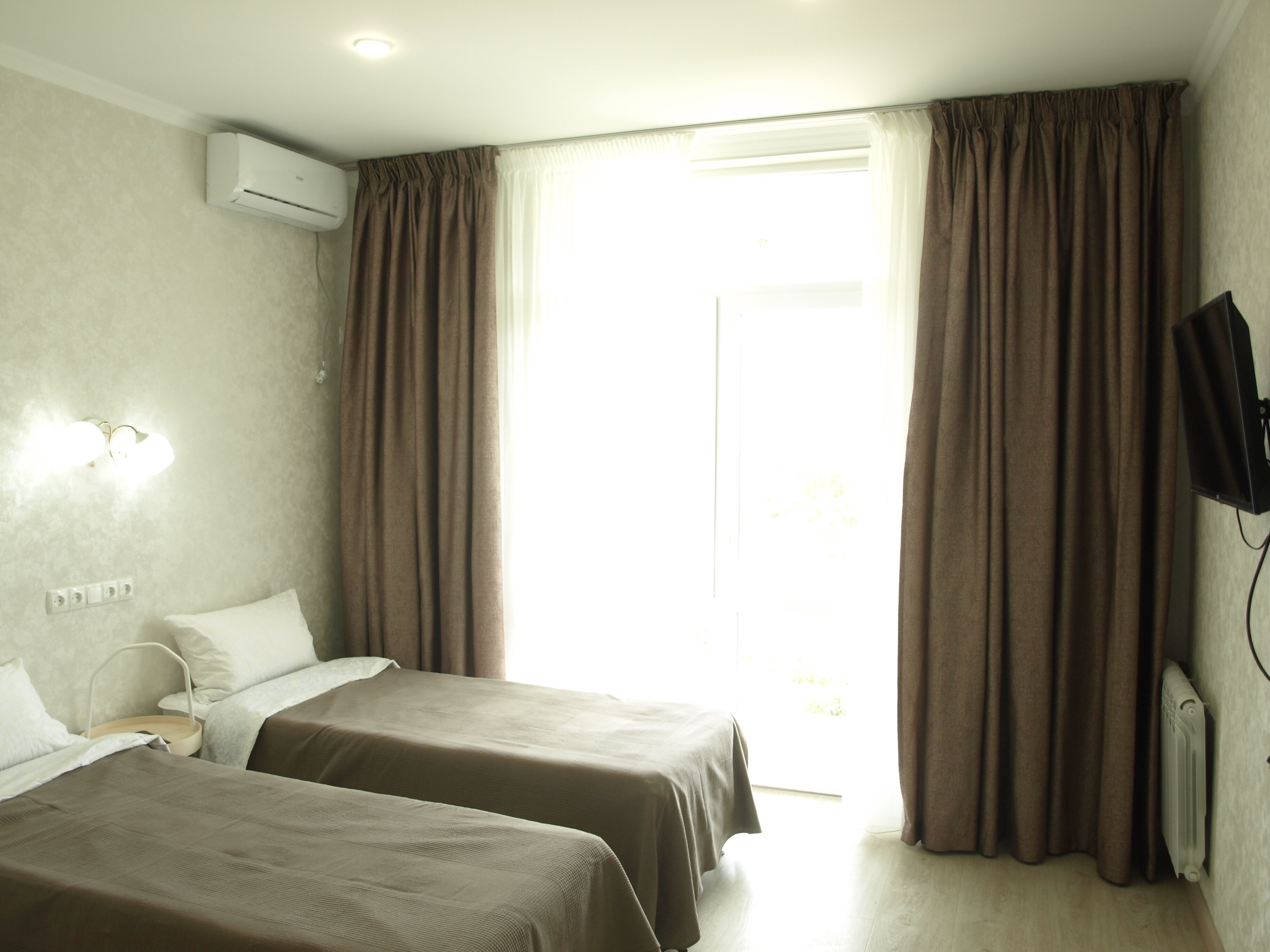 Семейный номер с балконом