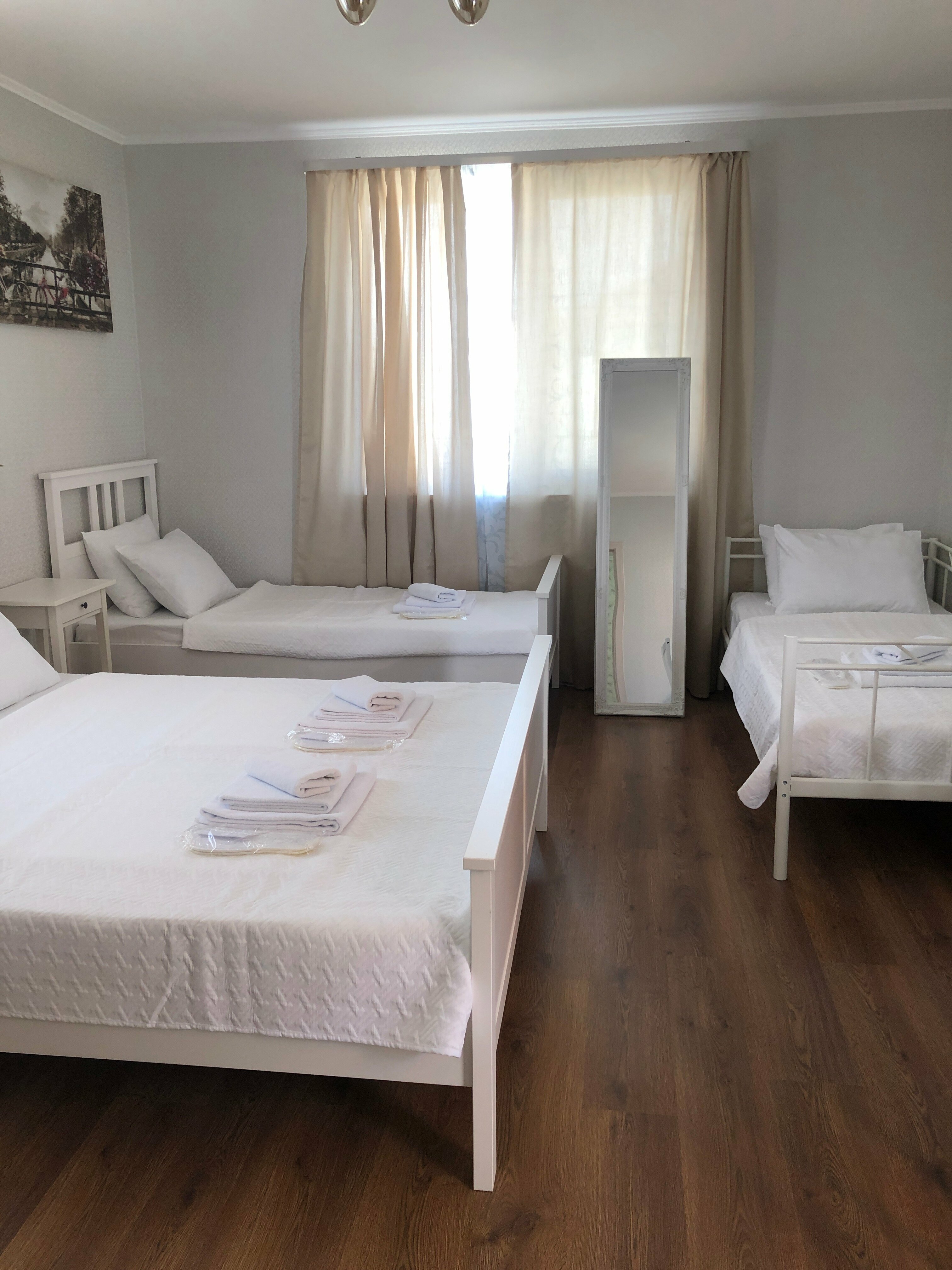 Двухкомнатный  семейный номер Комфорт №15