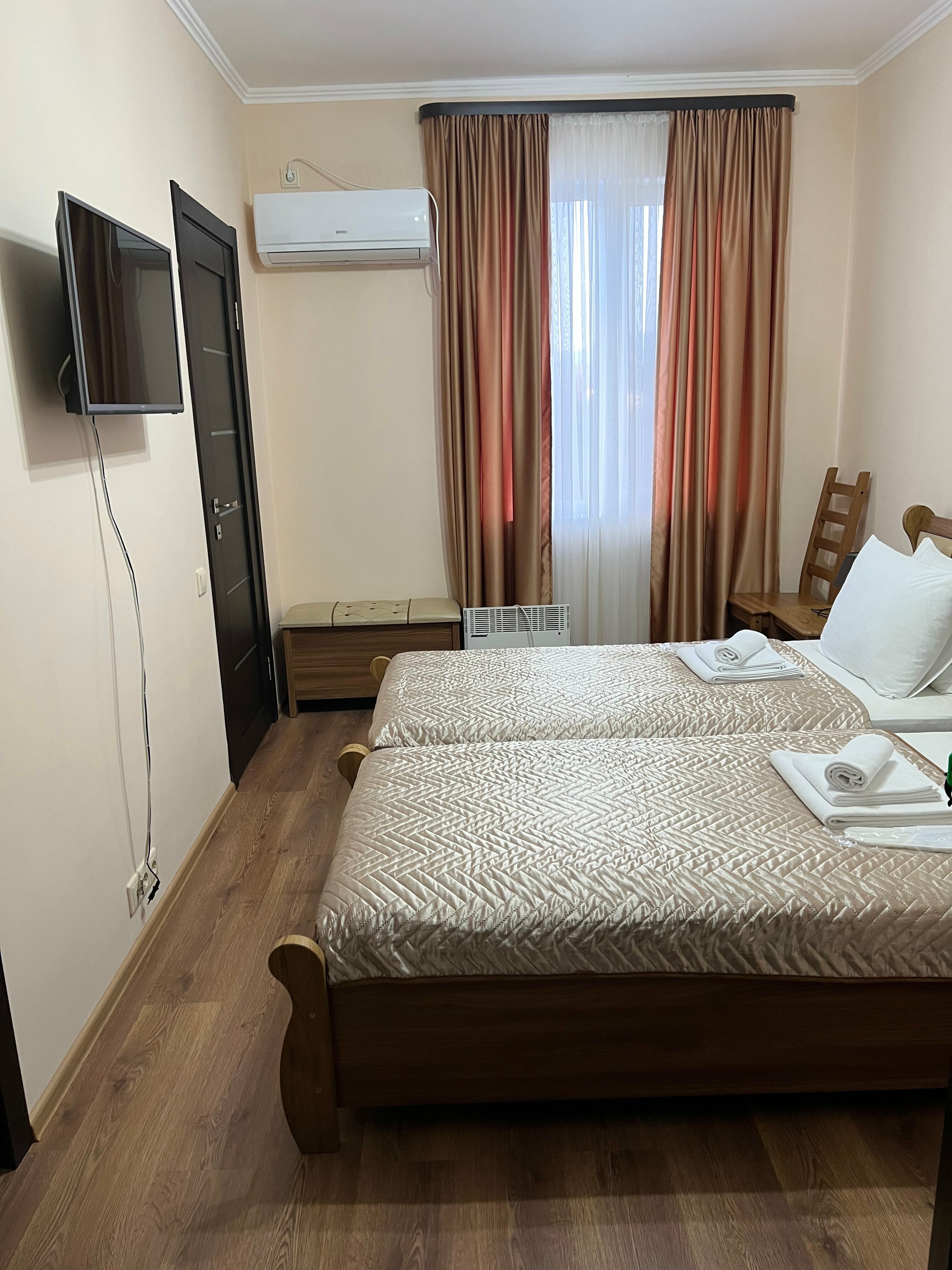 Двухкомнатный четырехместный номер Делюкс №7