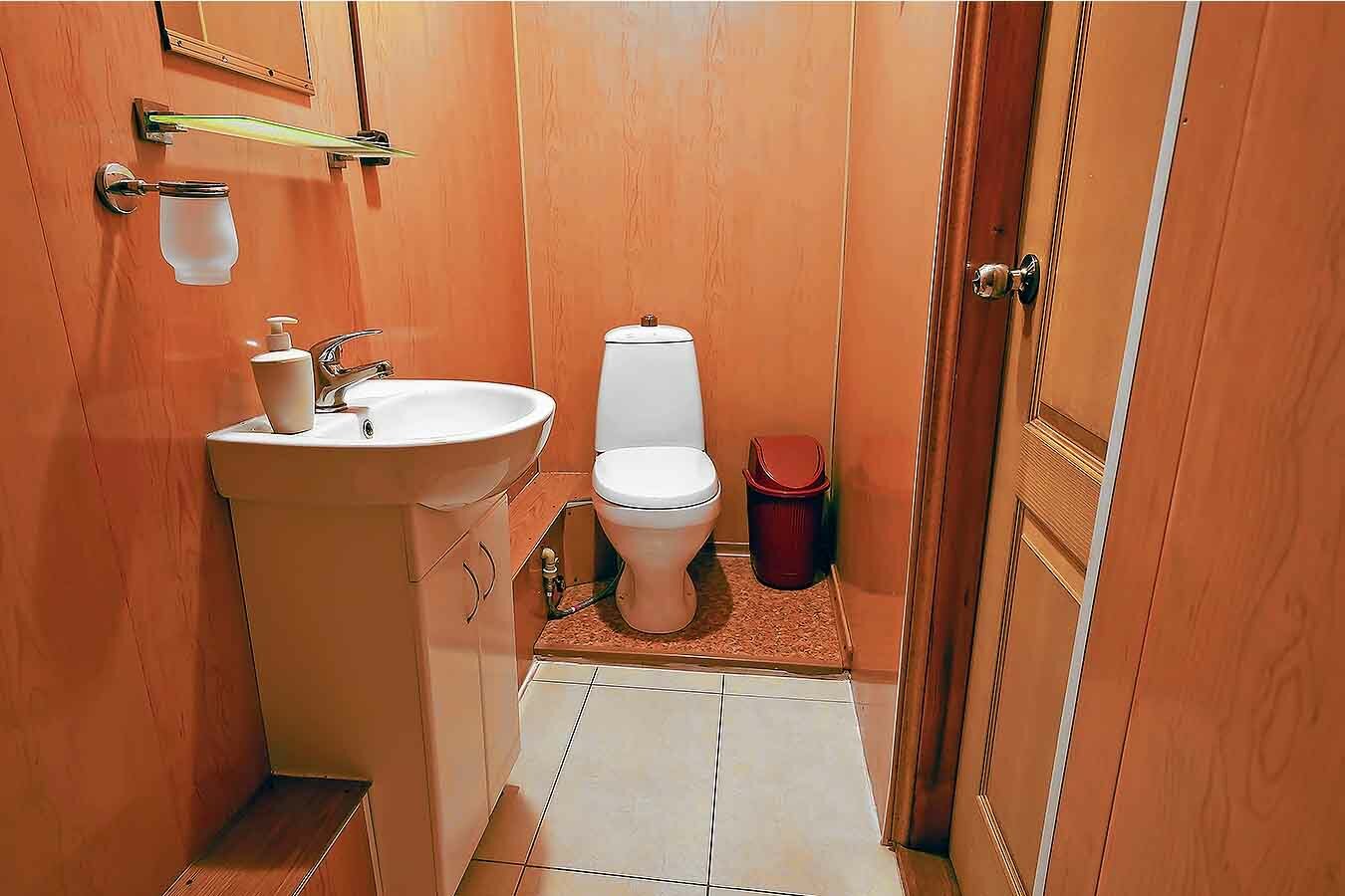 Трехместный номер «Комфорт» с душем