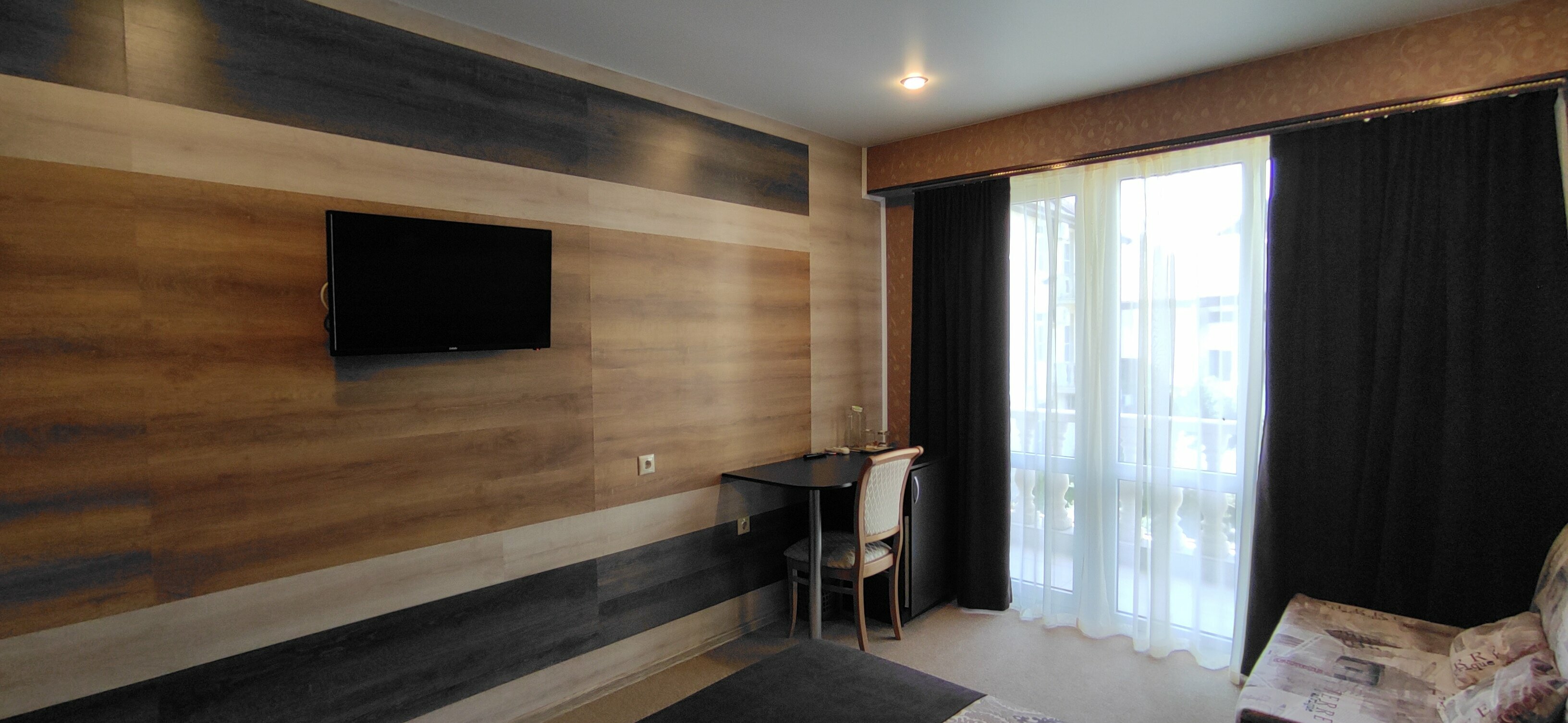 Трехместный номер с видом на сад