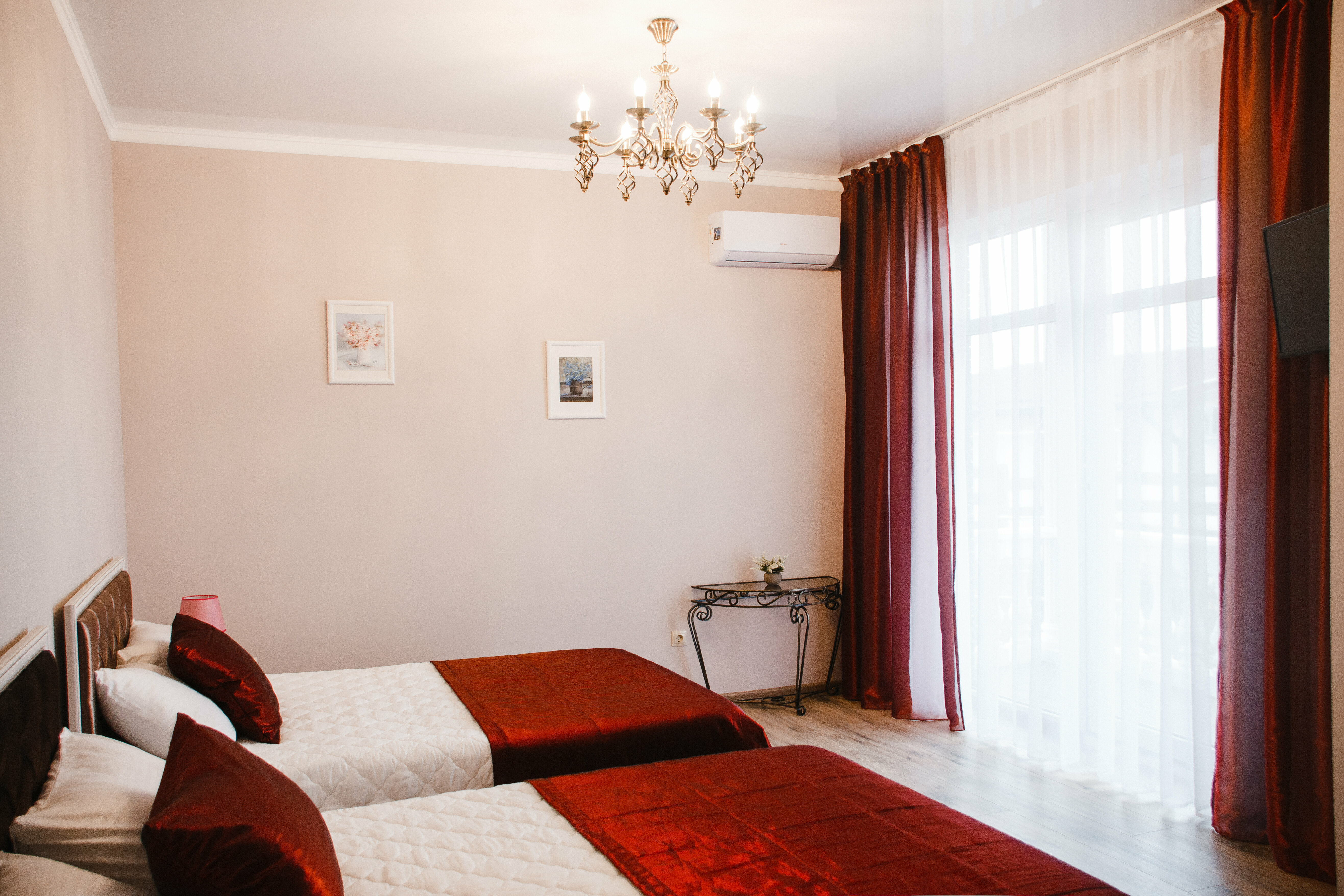 Четырехместный номер с балконом