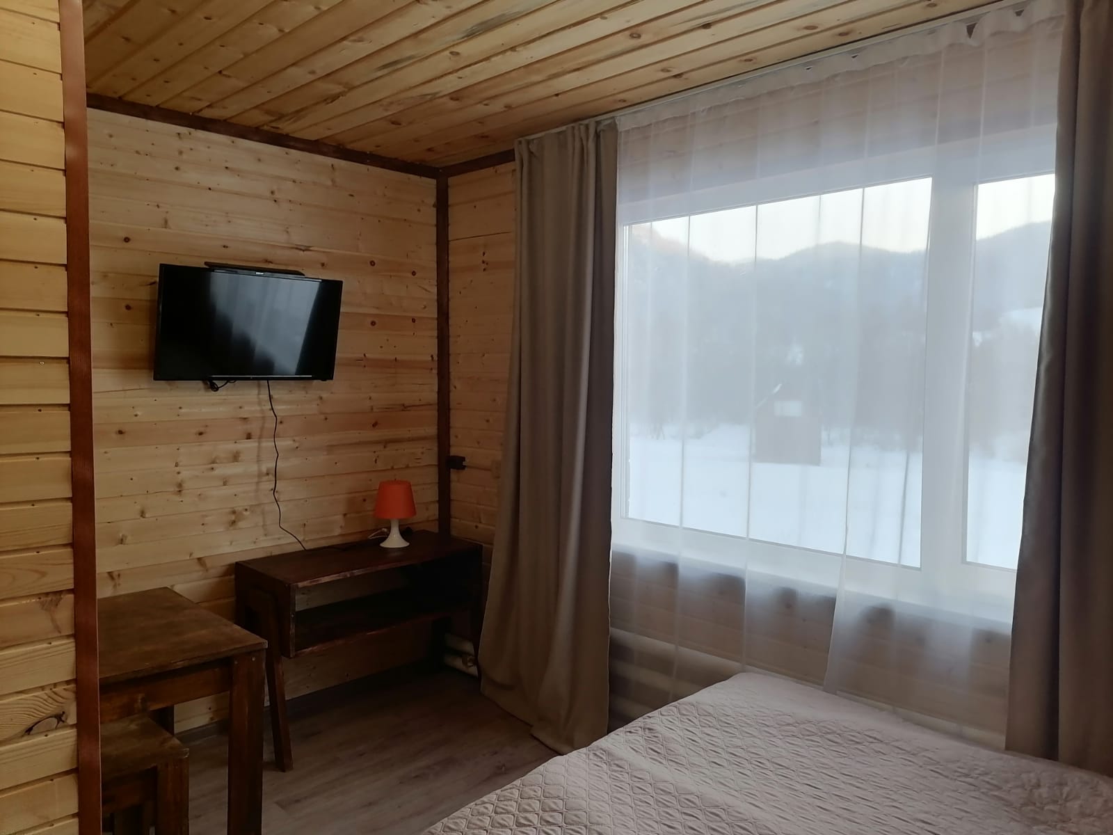 Двухместный номер с 1 кроватью или 2 отдельными кроватями, вид на горы