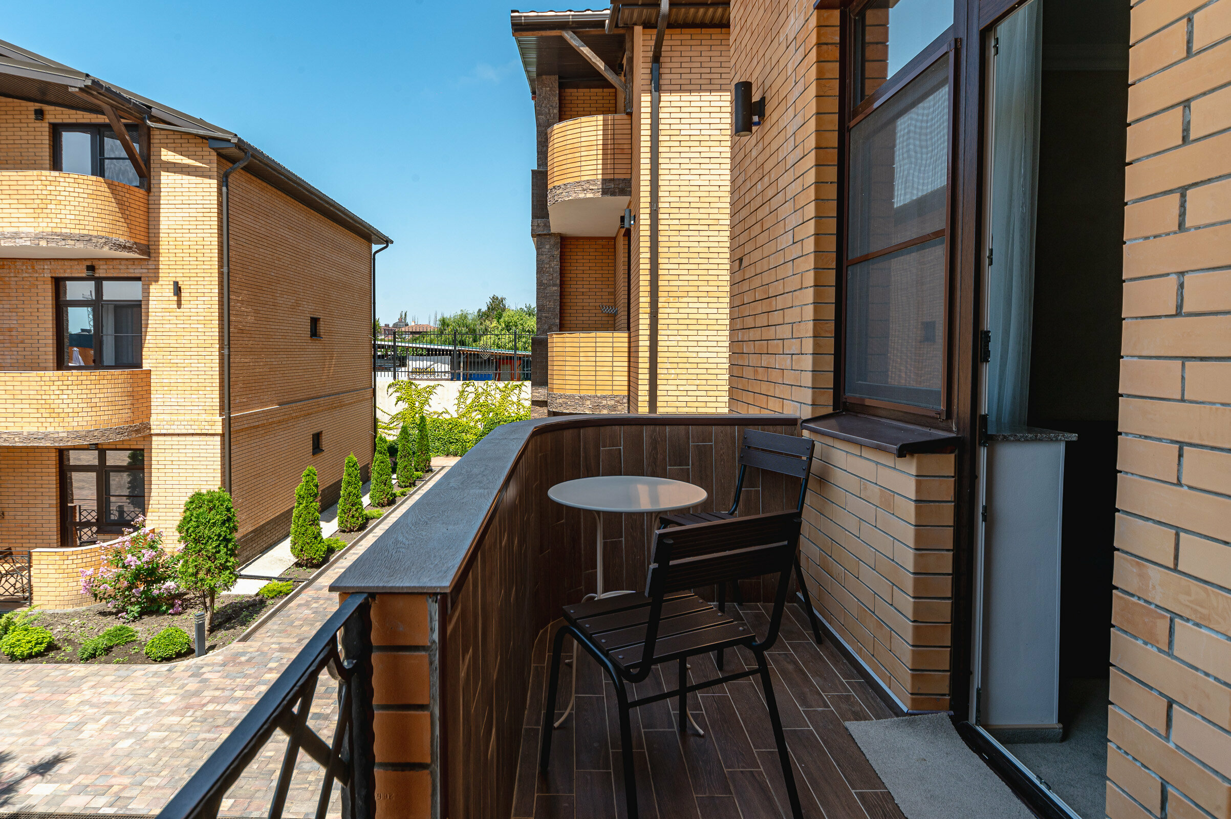 Четырехместный номер с балконом