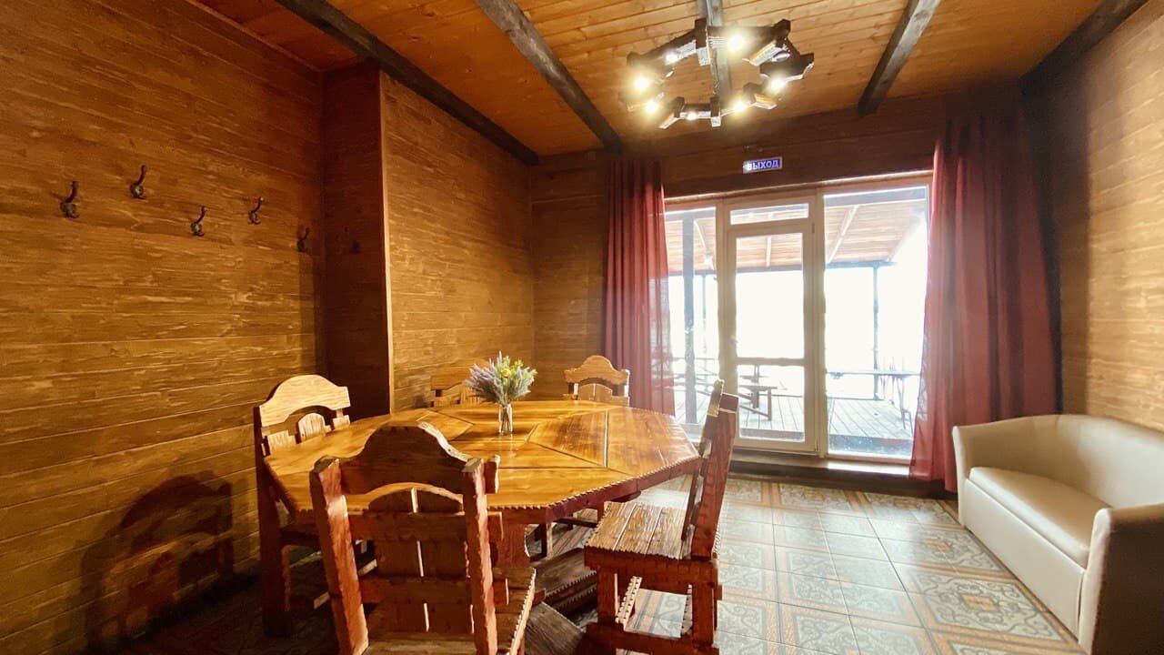 Дом с видом на озеро