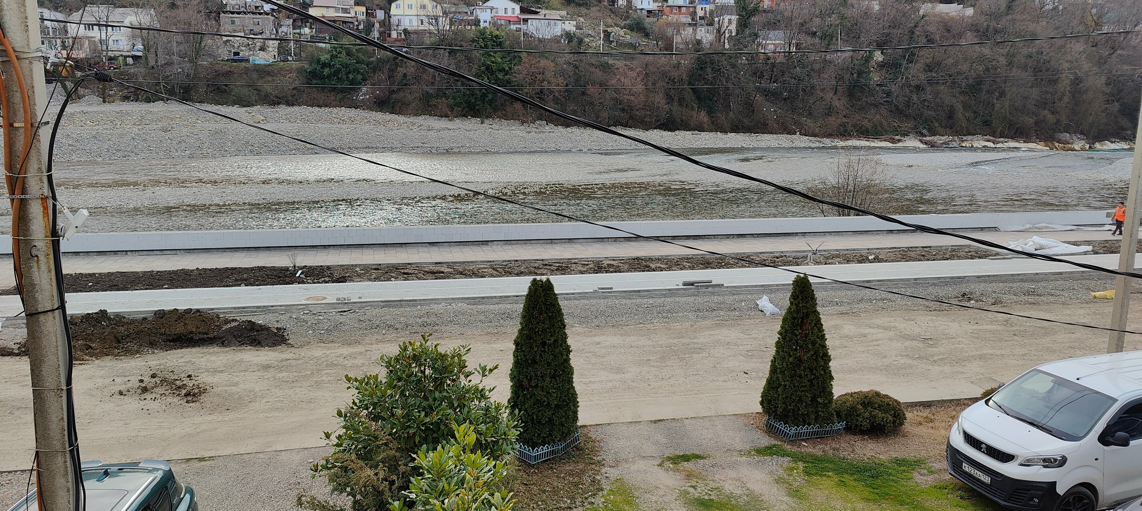 Трехместный номер с балконом