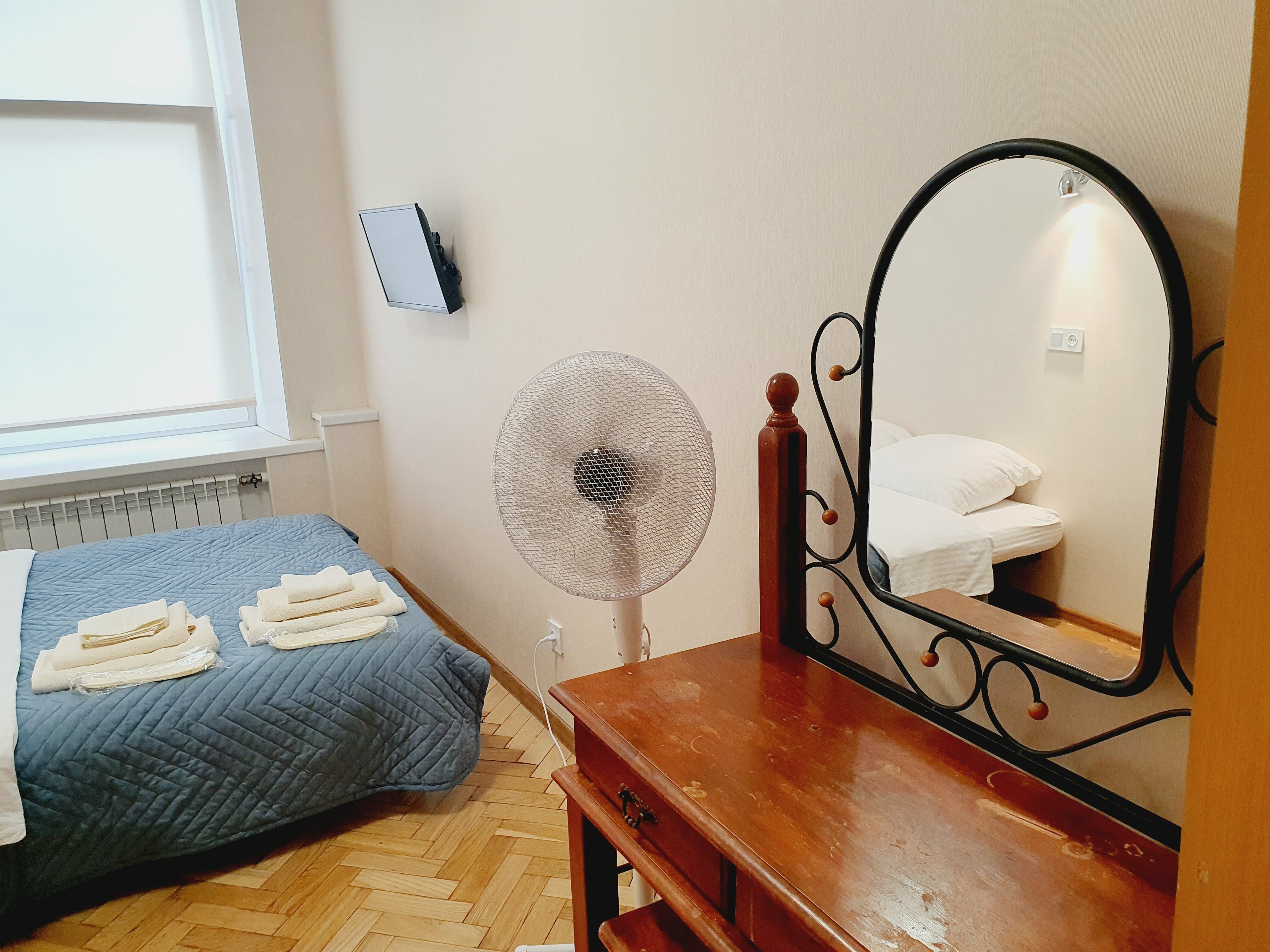 Двухместный номер с 1 кроватью и общей ванной комнатой