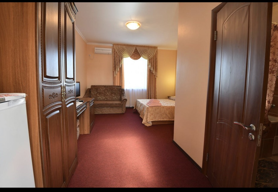 Семейный номер с ванной комнатой