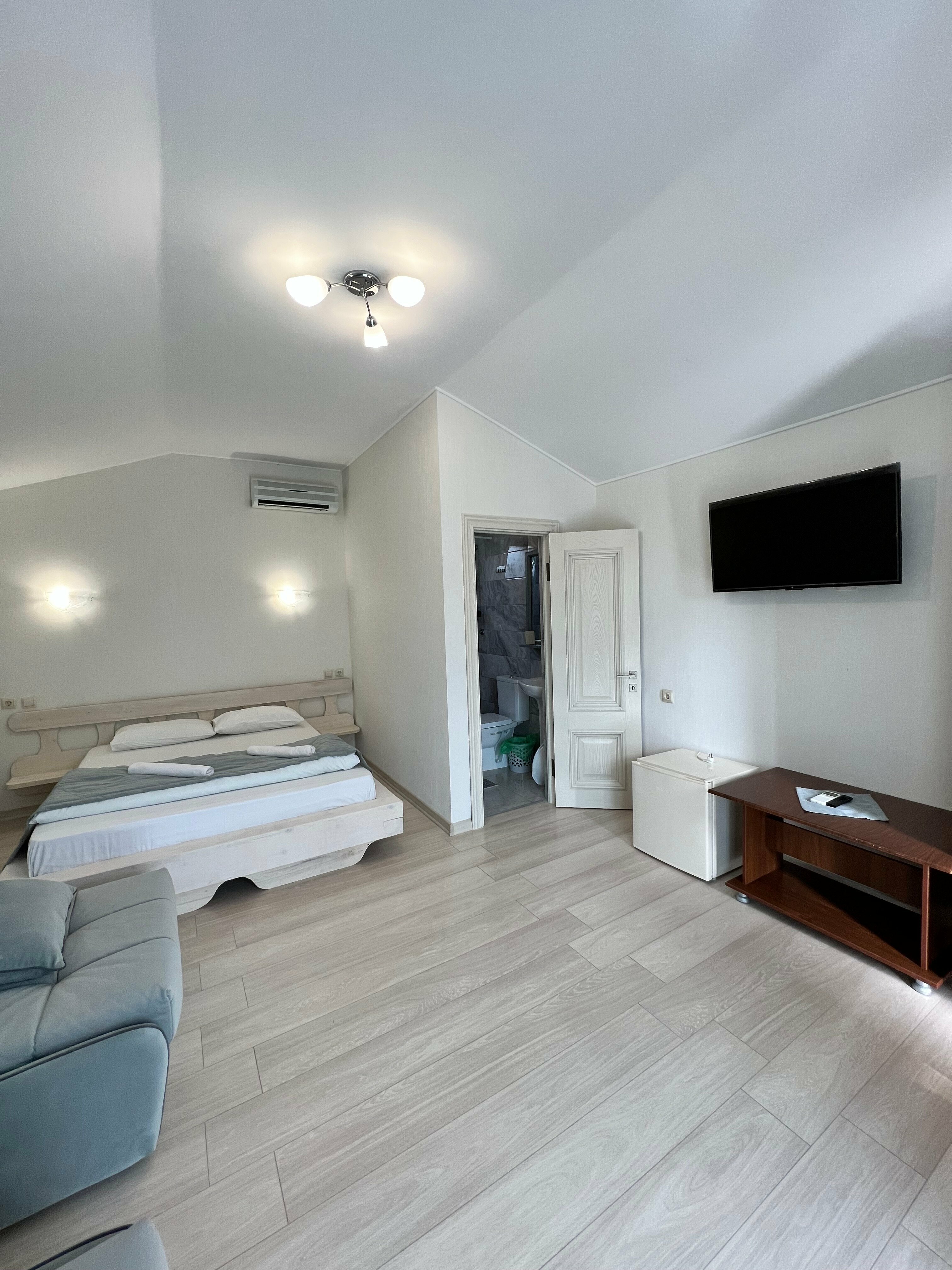 Домики с бассейном