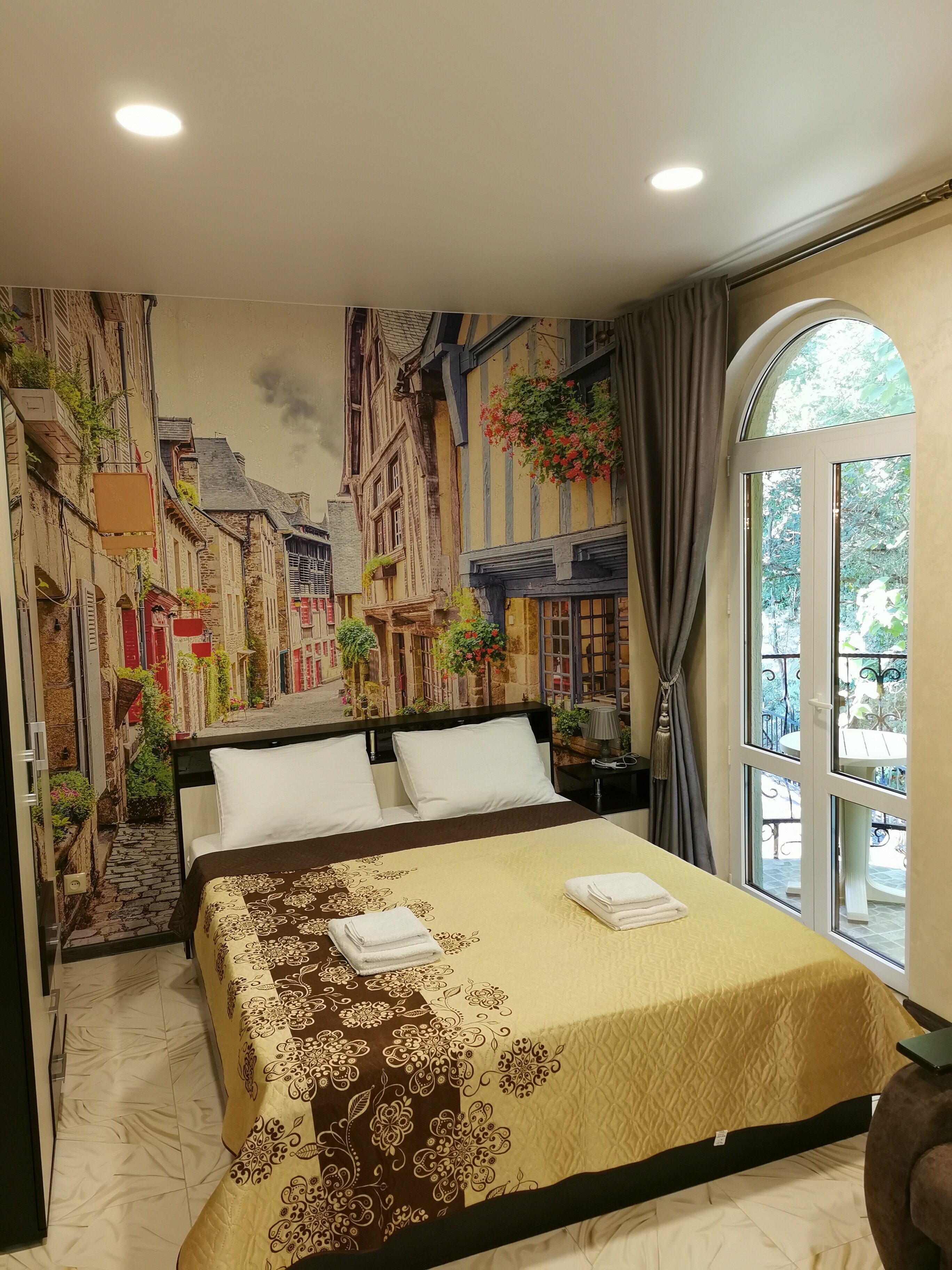 Четырехместный номер с балконом