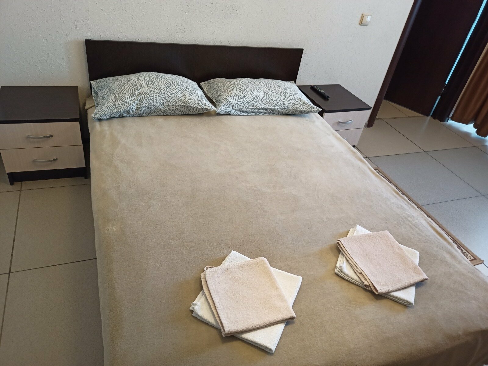 Двухместный номер с 1 кроватью и общей ванной комнатой