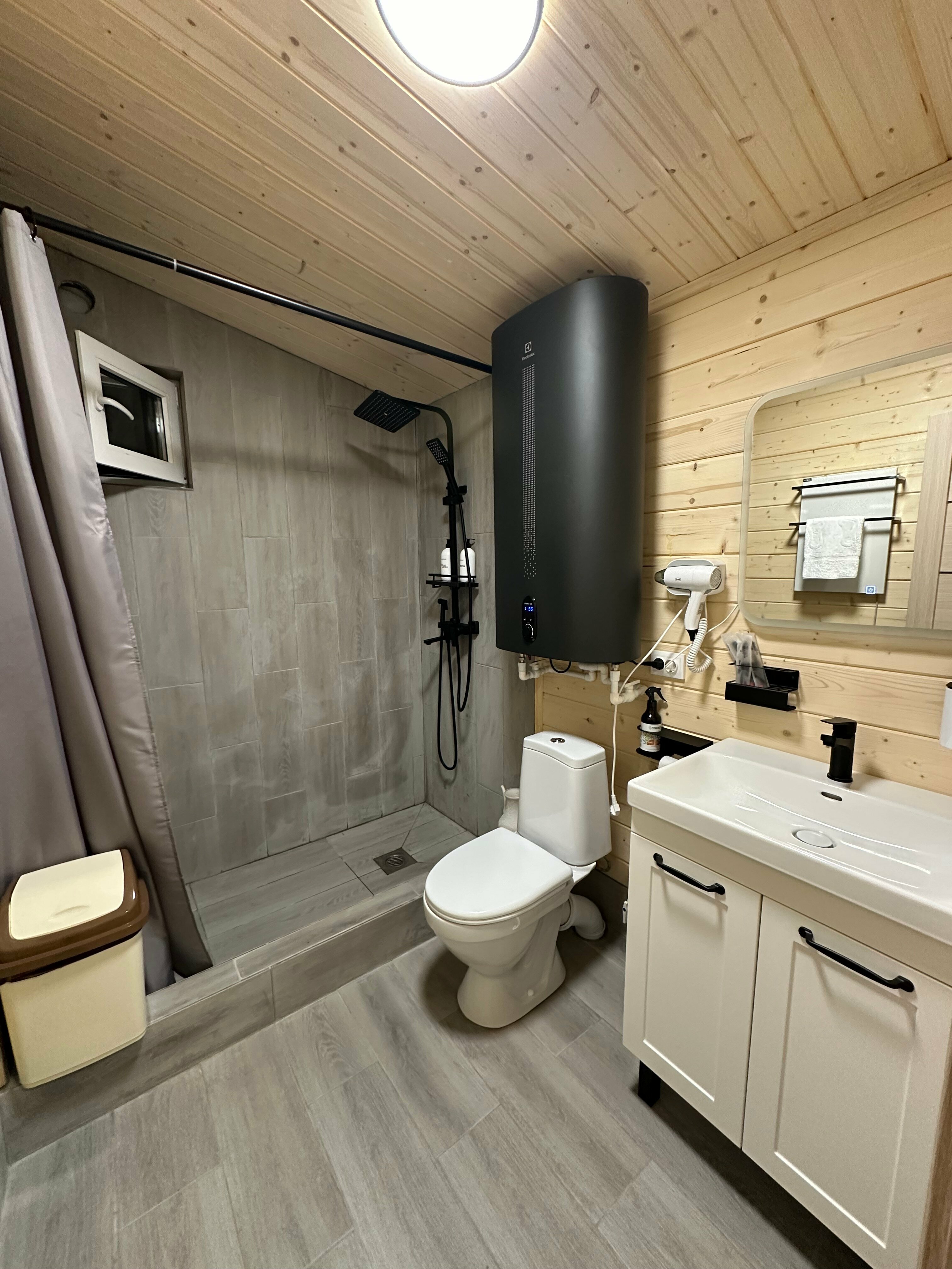 Четырехместный номер с видом на горы