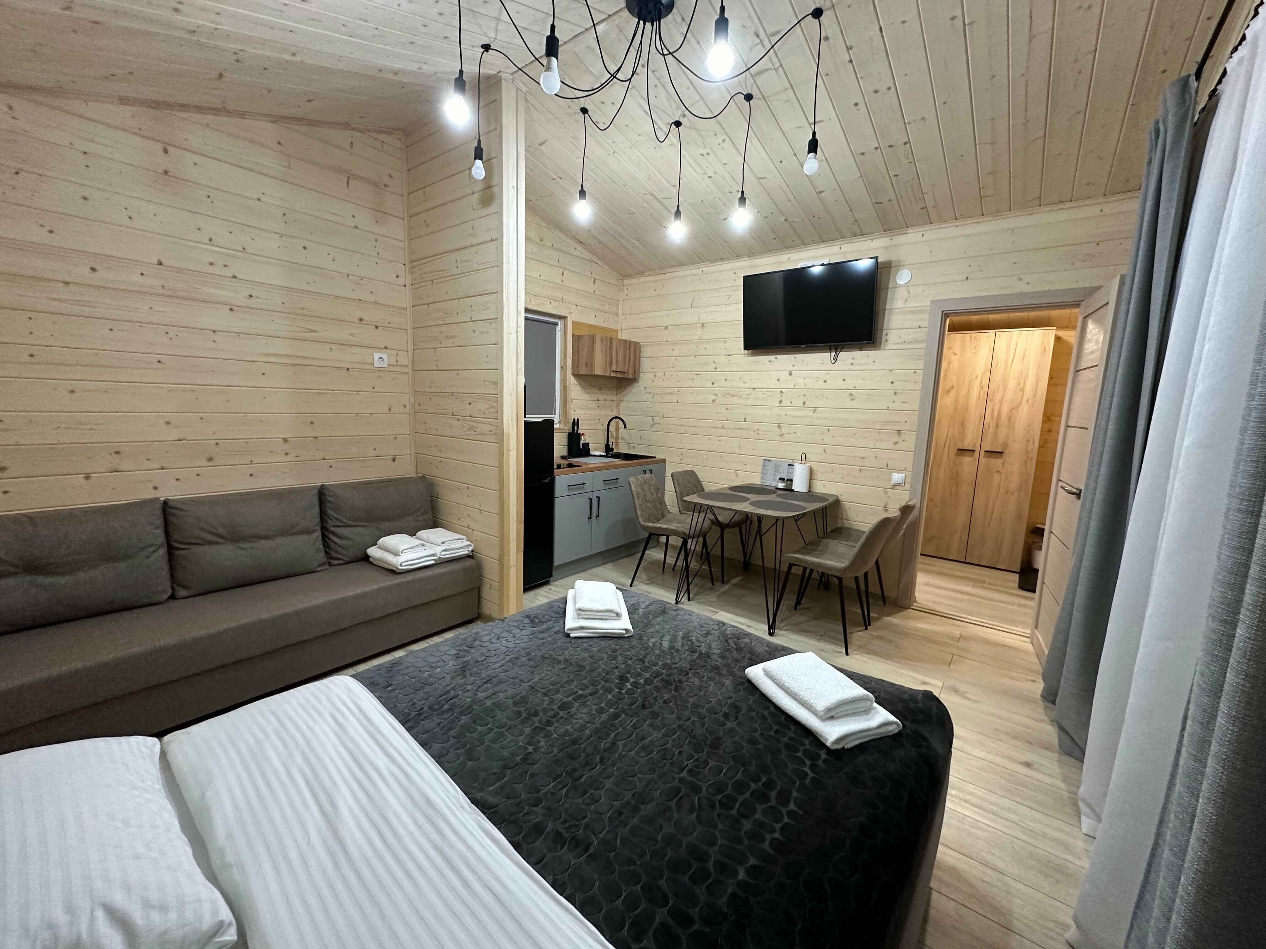 Четырехместный номер с видом на горы