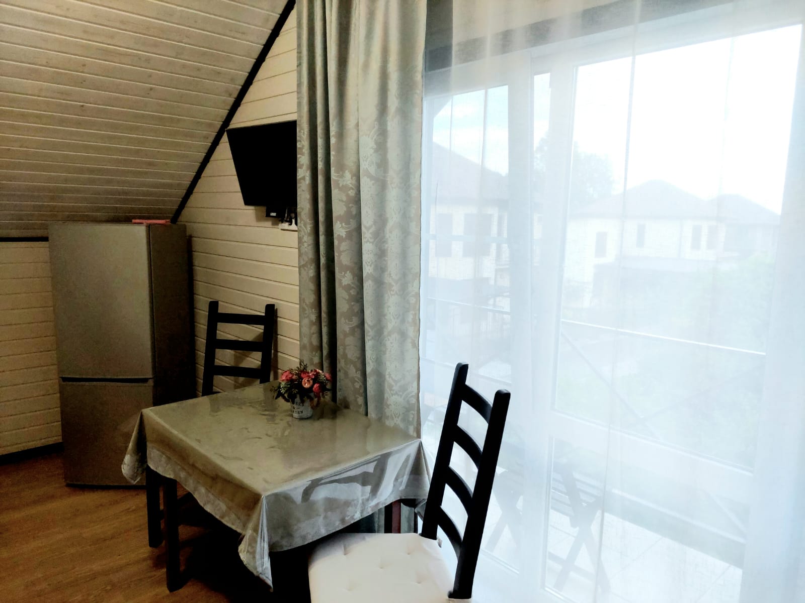 Двухместный номер с 2 отдельными кроватями и балконом