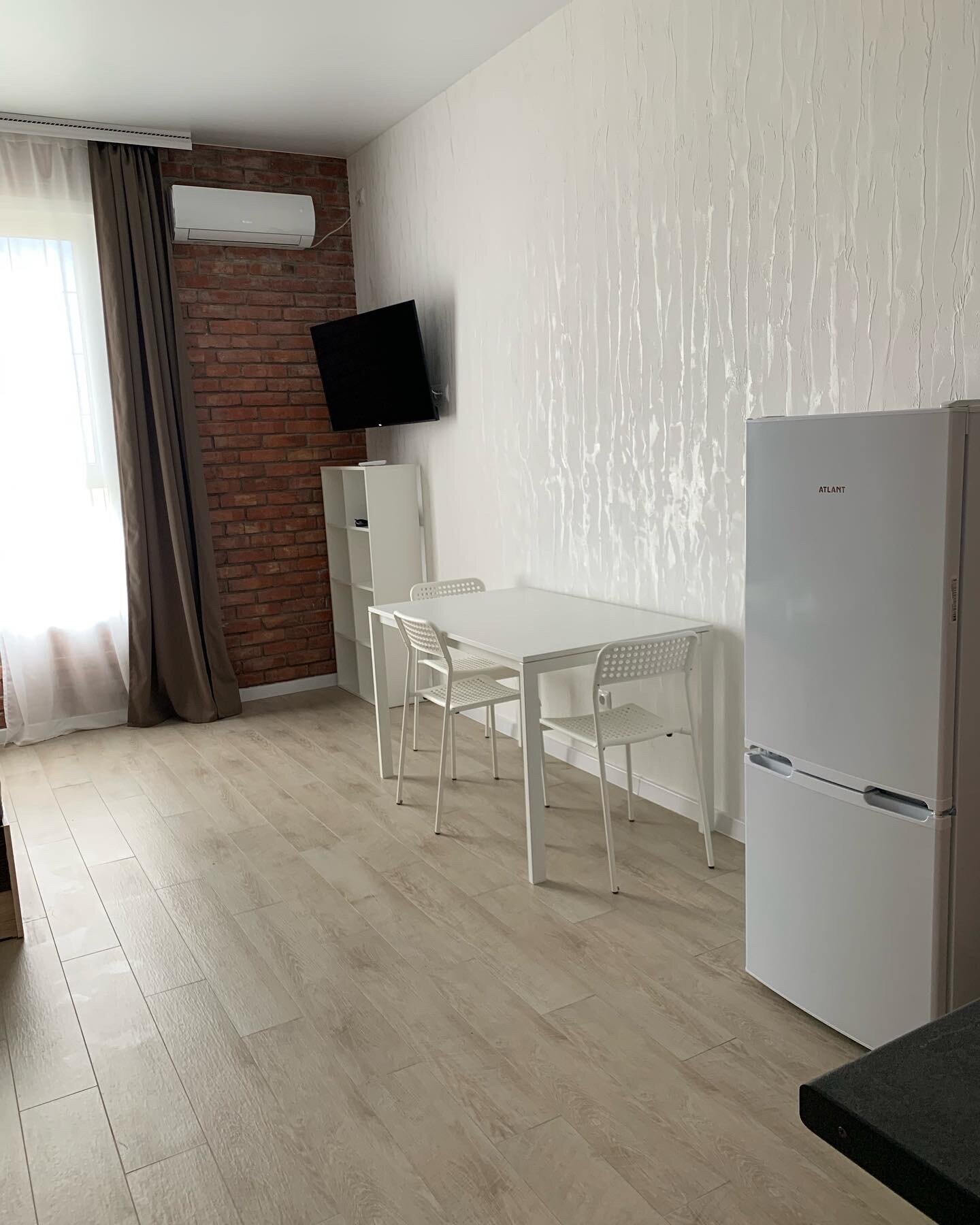 Двухместный номер с двуспальной кроватью и дополнительной кроватью